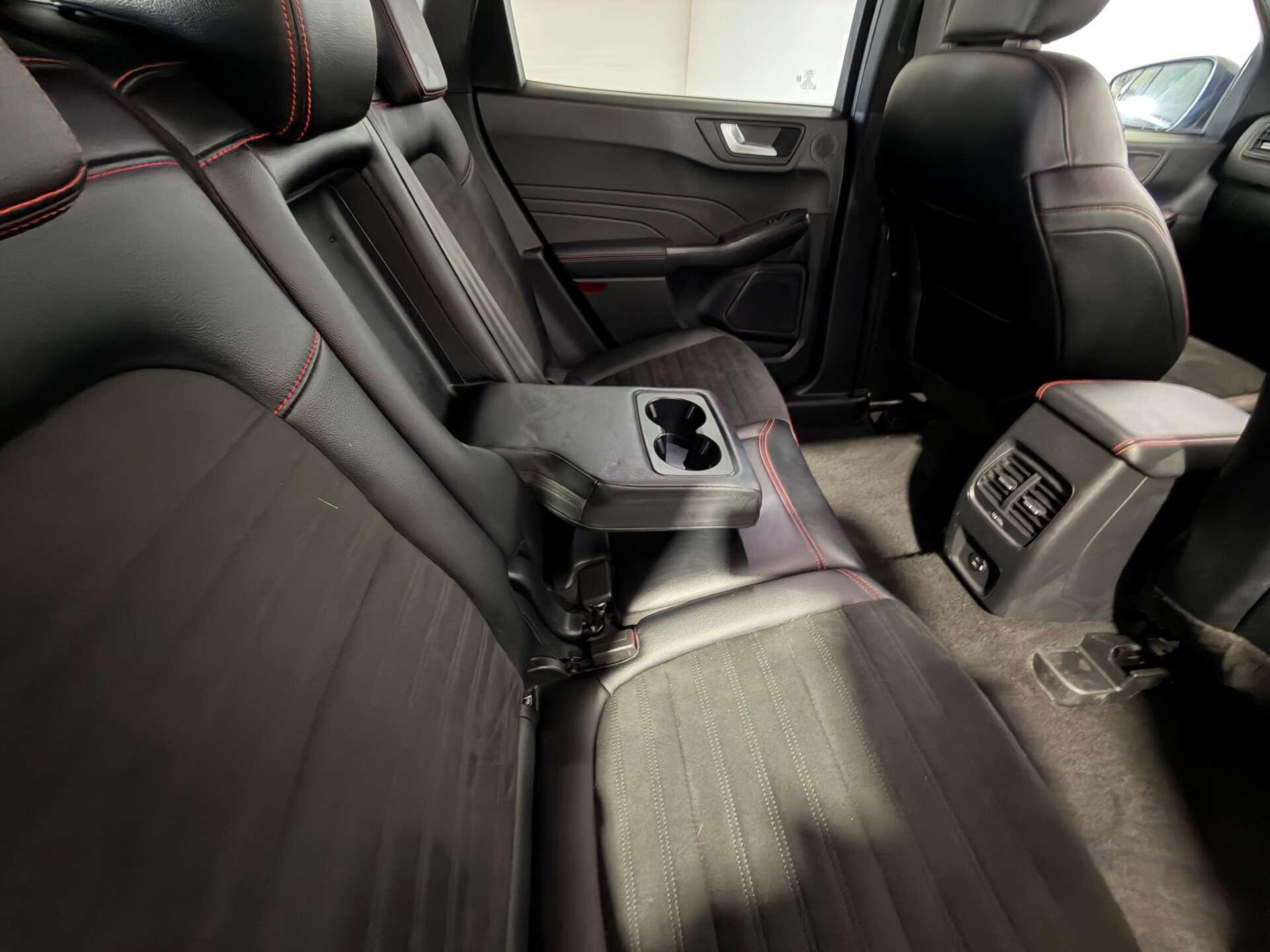Ford Kuga view 50