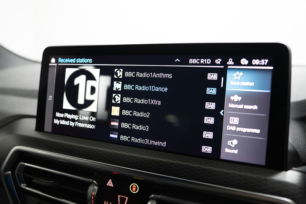 BMW X3 view 13