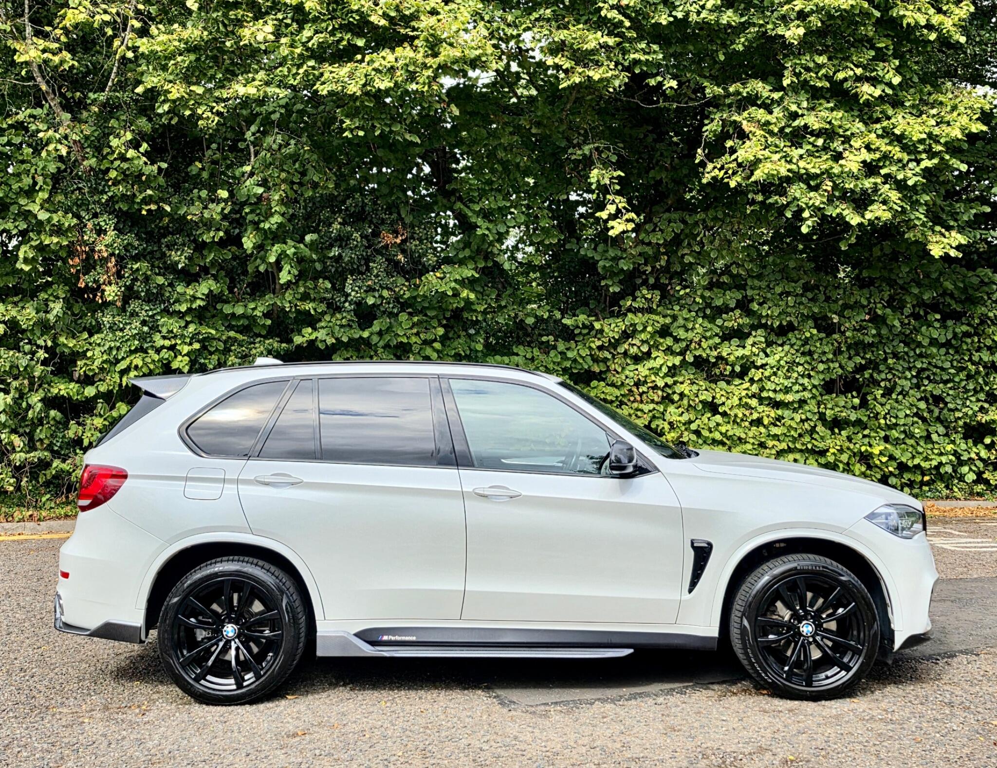 BMW X5 view 15