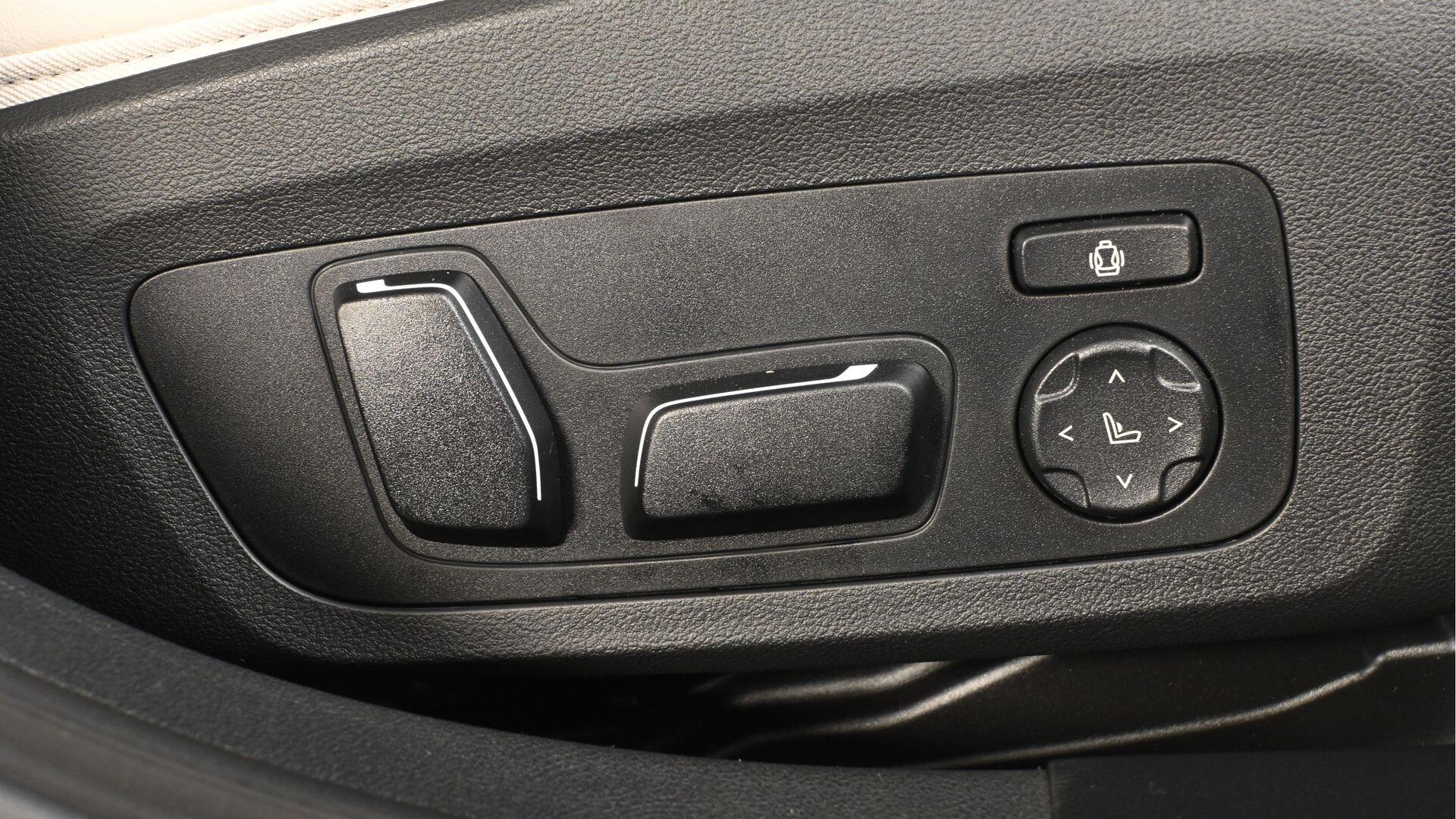 BMW i4 view 36
