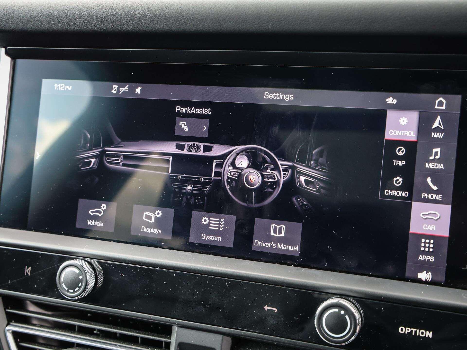 Porsche Macan view 28