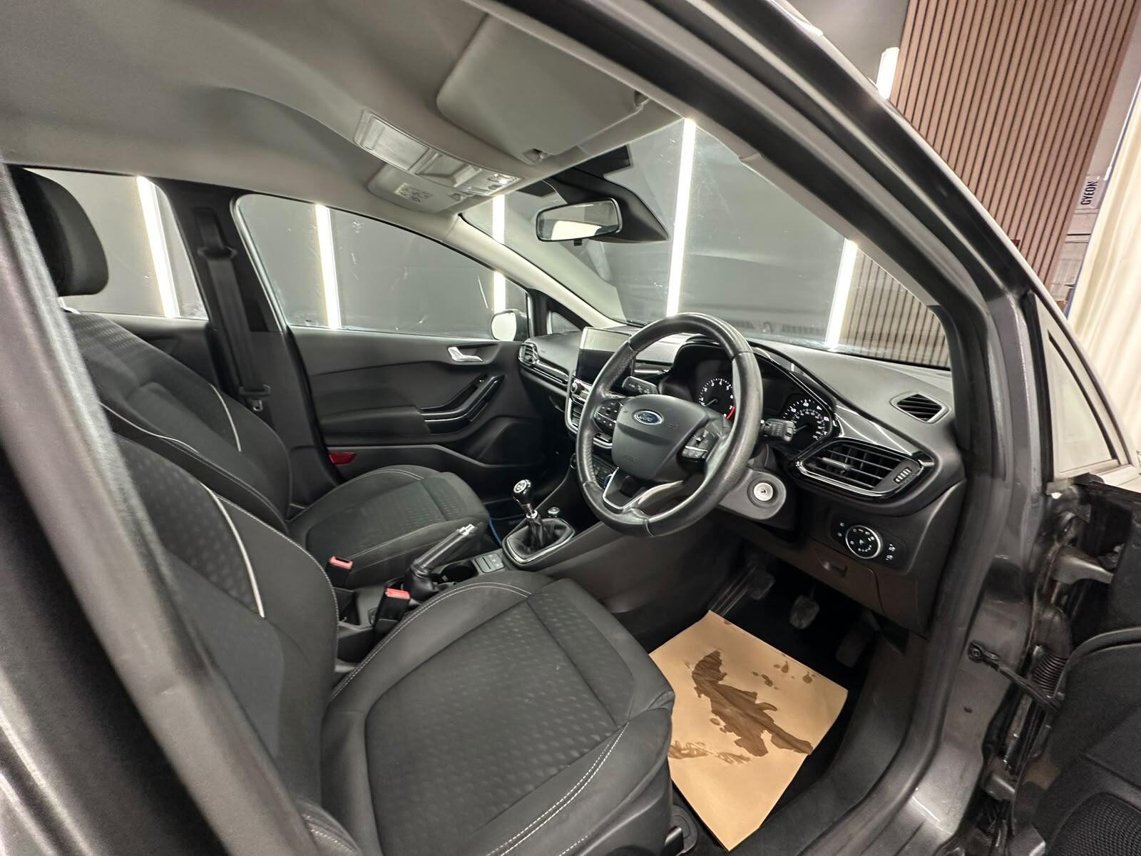Ford Fiesta view 25