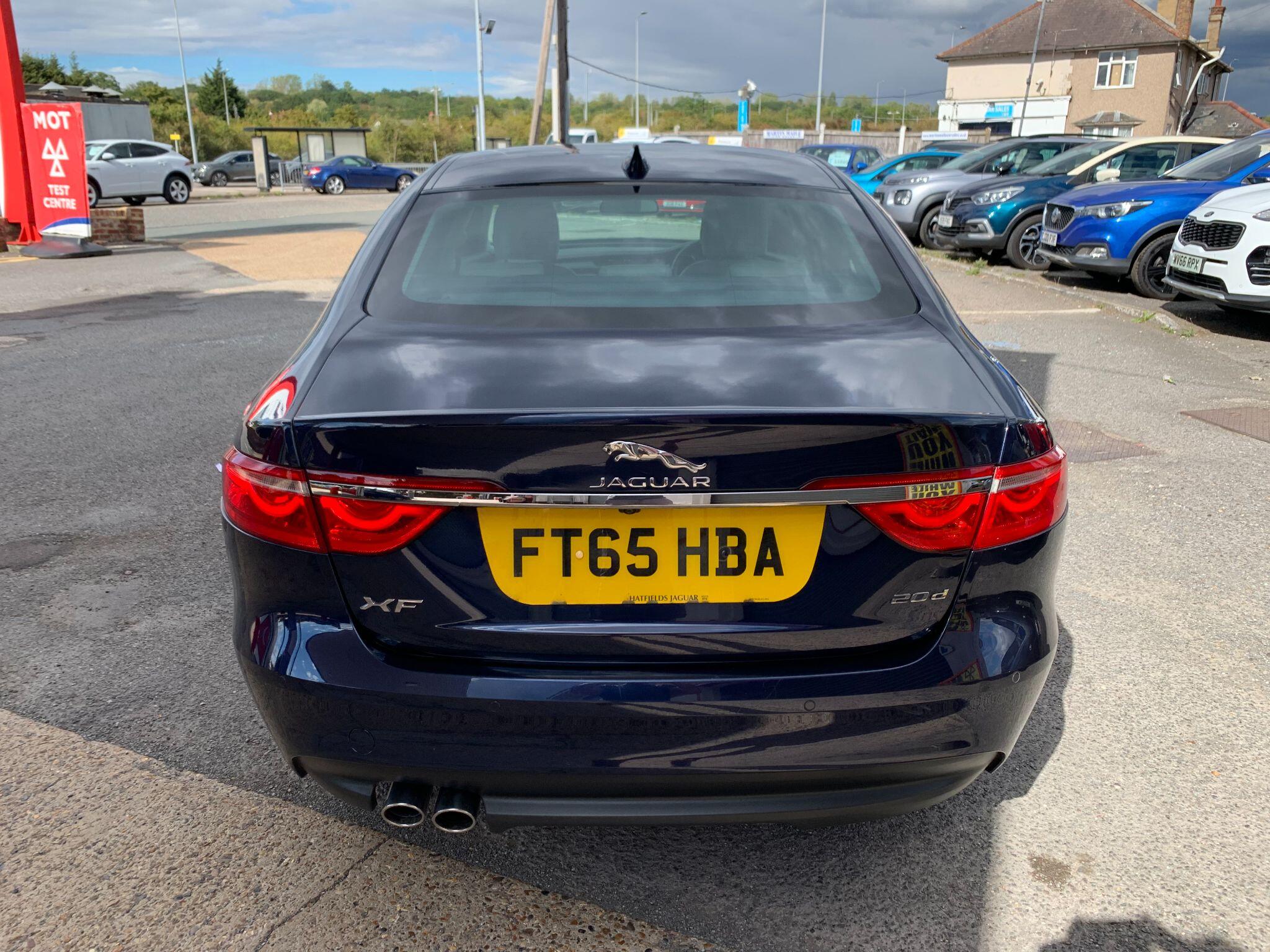 Jaguar XF view 7