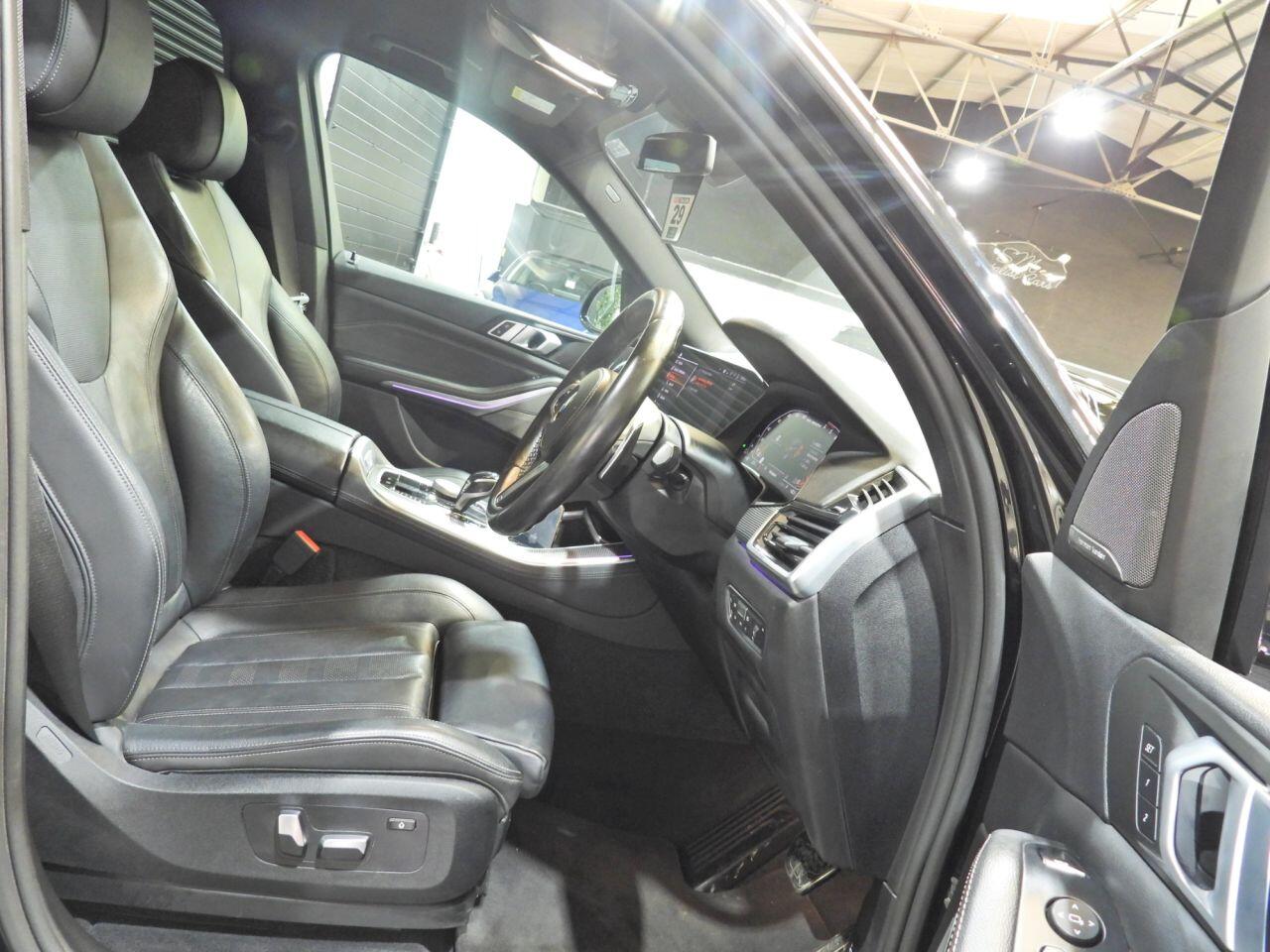 BMW X5 view 19