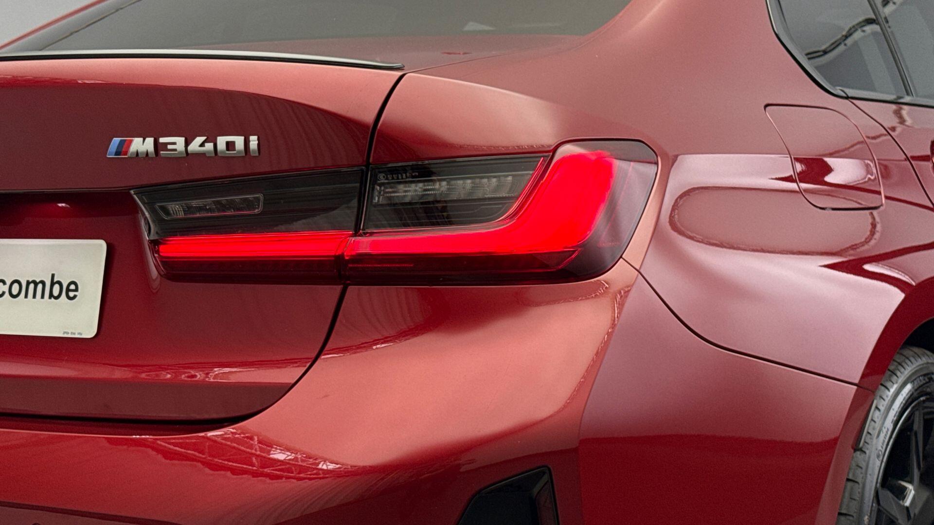 BMW 3 Series view 22
