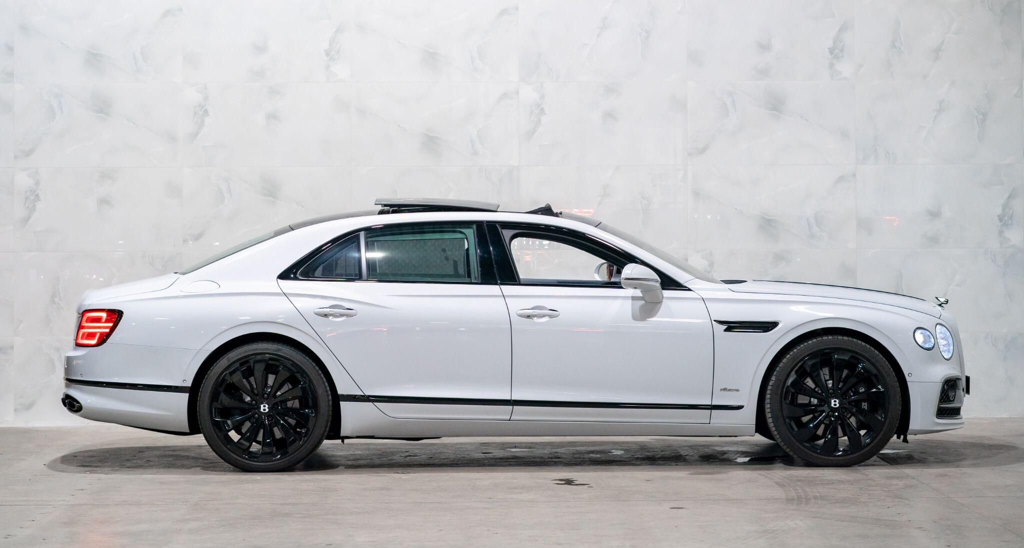 Bentley Flying Spur view 9