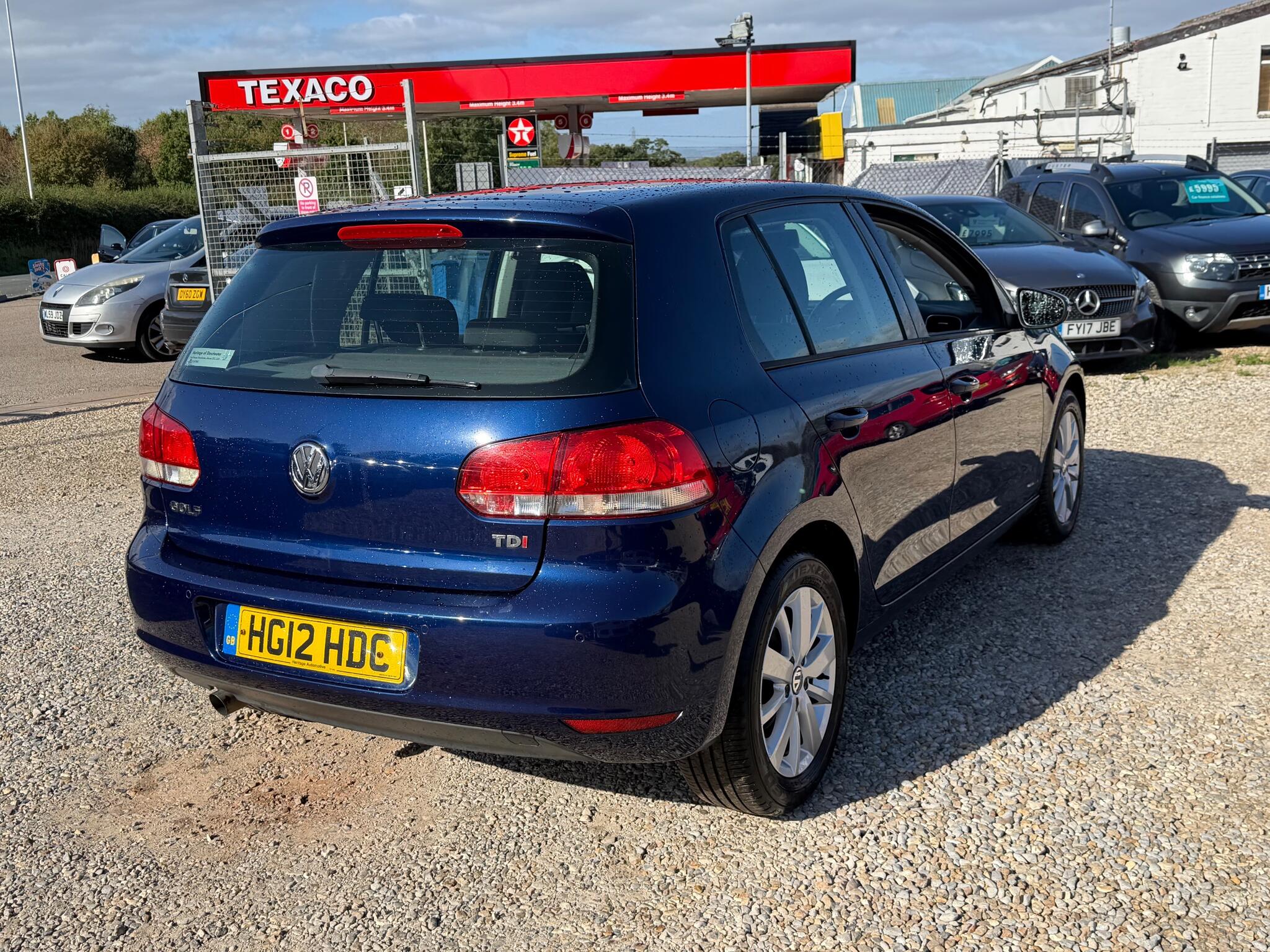 Volkswagen Golf view 8