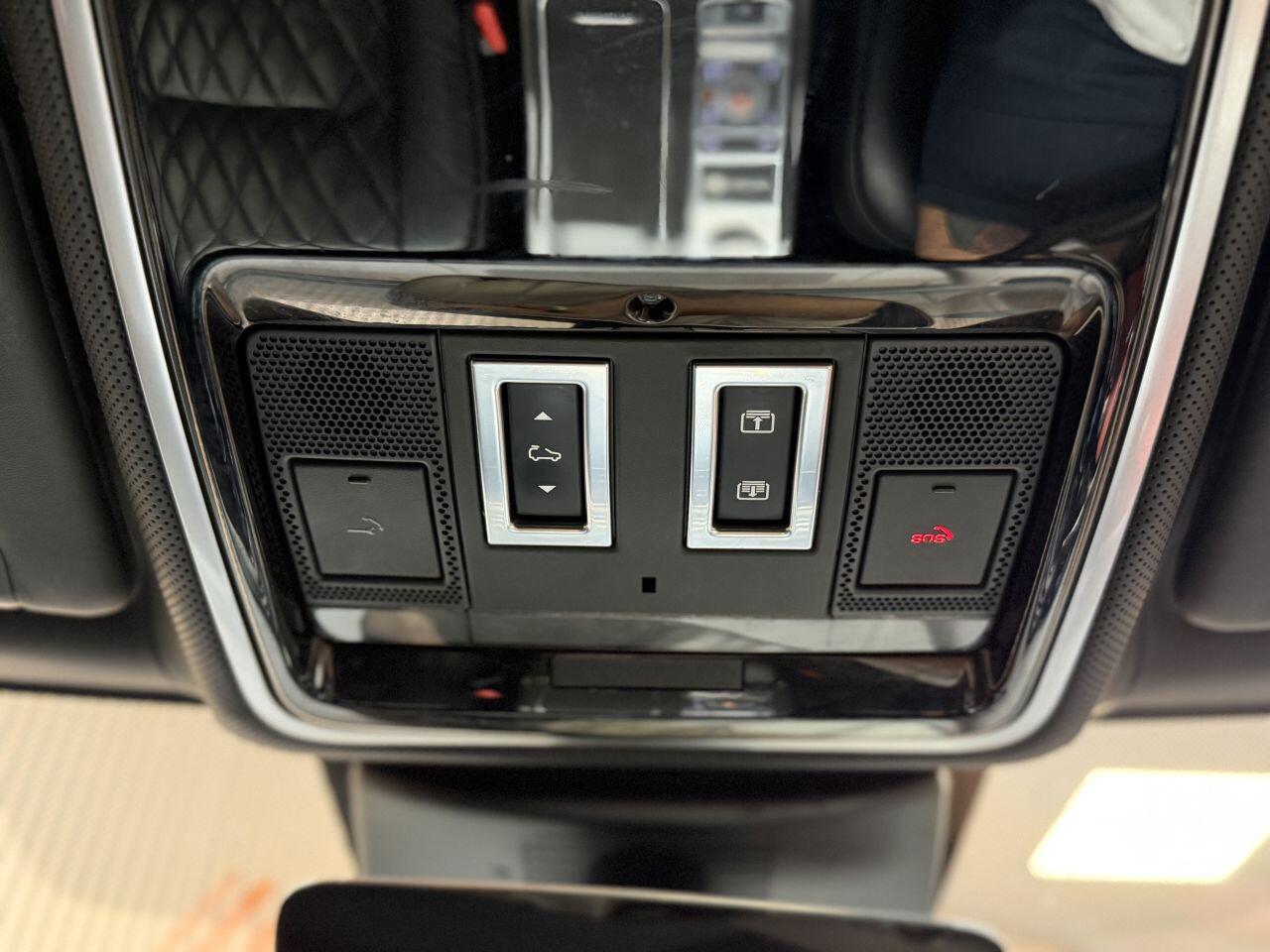 Land Rover Range Rover view 36