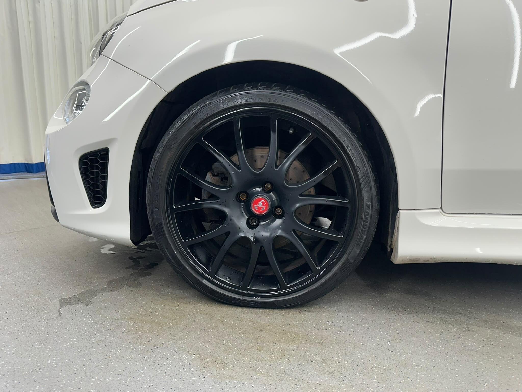 Abarth 595 view 18