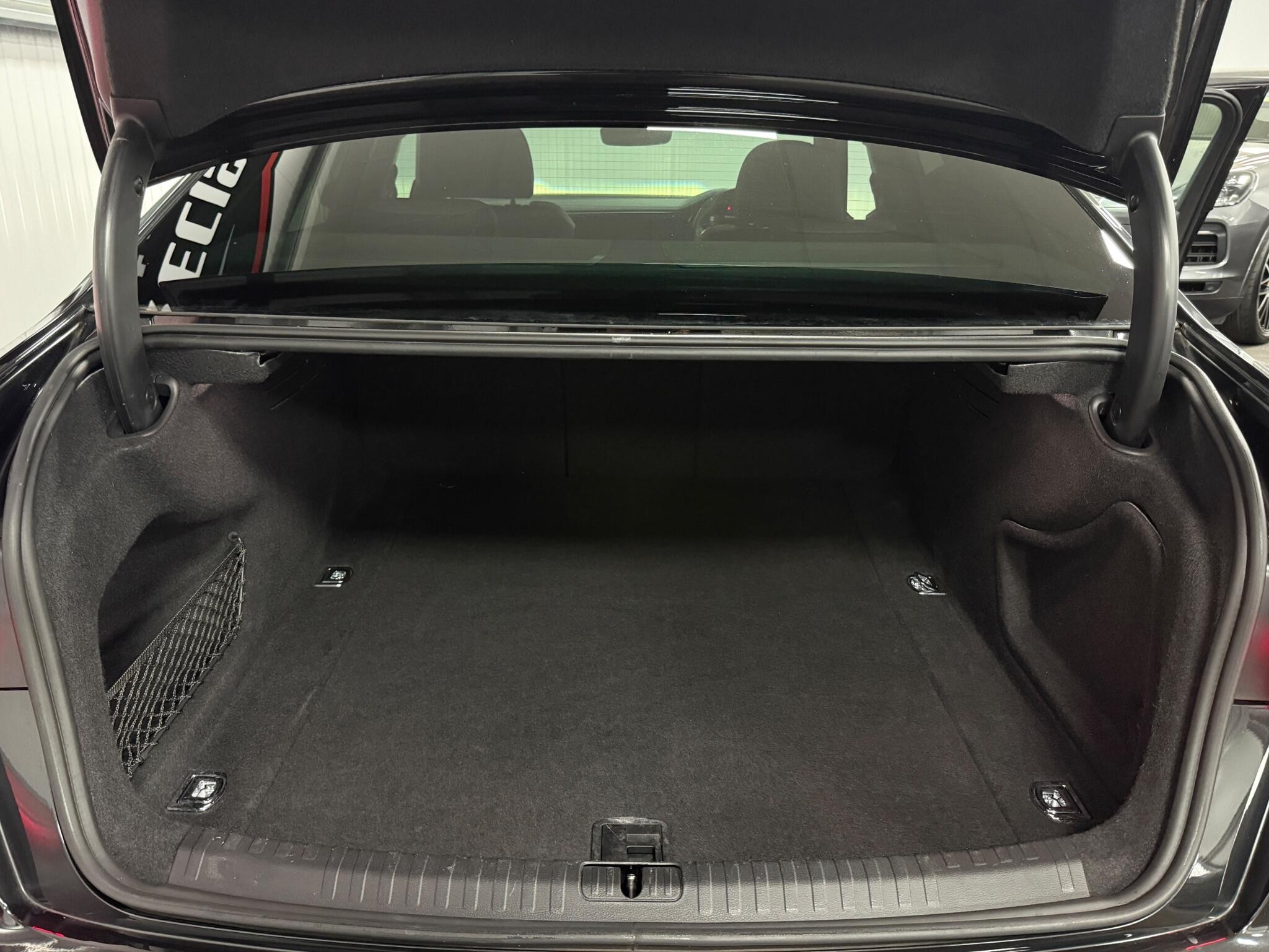 Audi A6 view 34