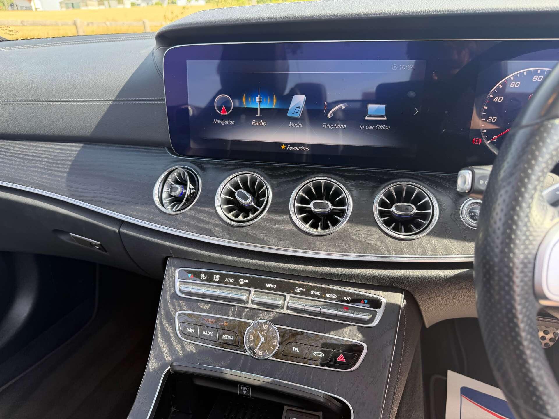 Mercedes-Benz E-Class view 19
