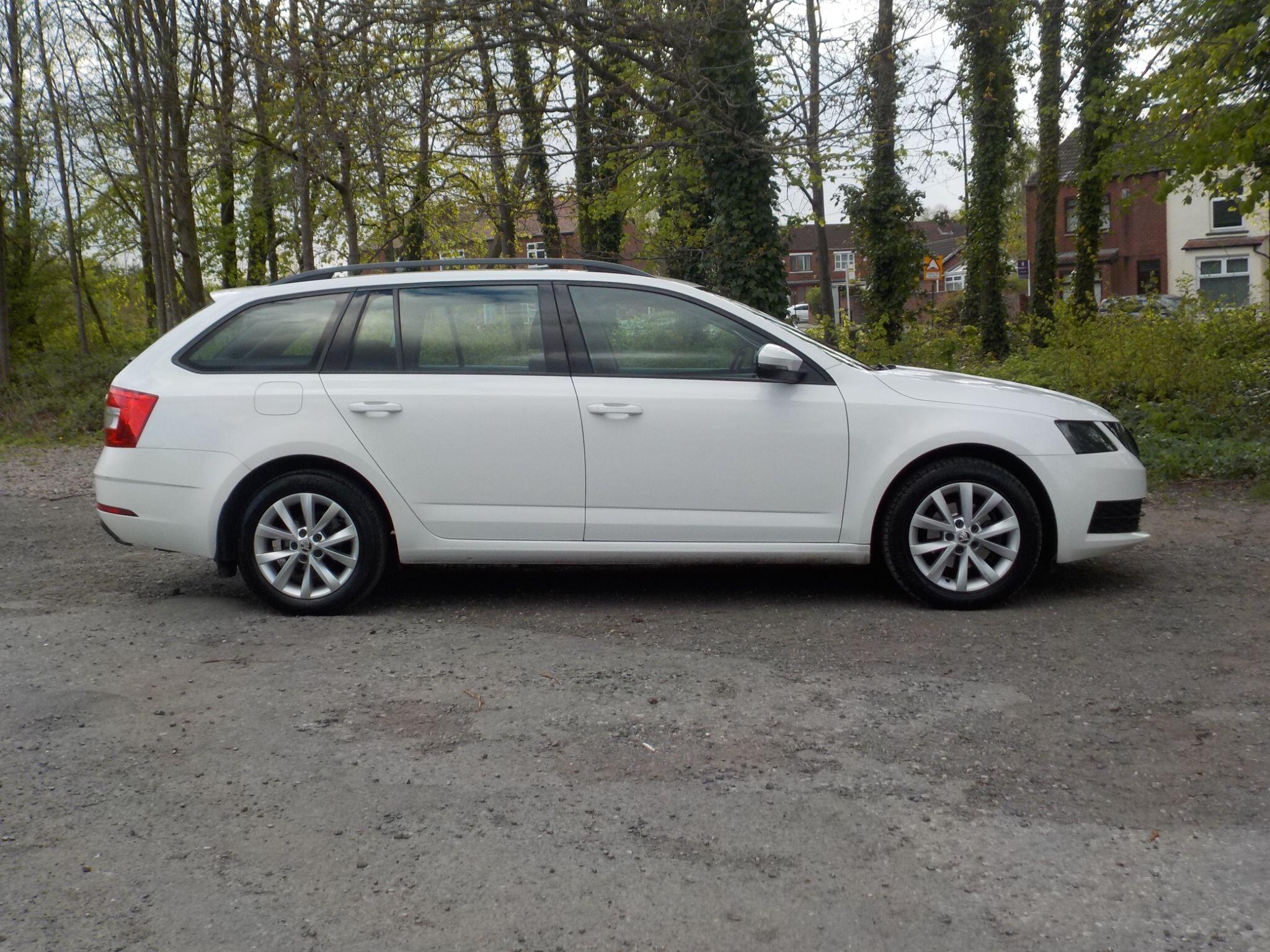 Skoda Octavia 1.6 TDI CR S Estate 5dr Diesel Manual Euro 6 (s/s) (115 ps)