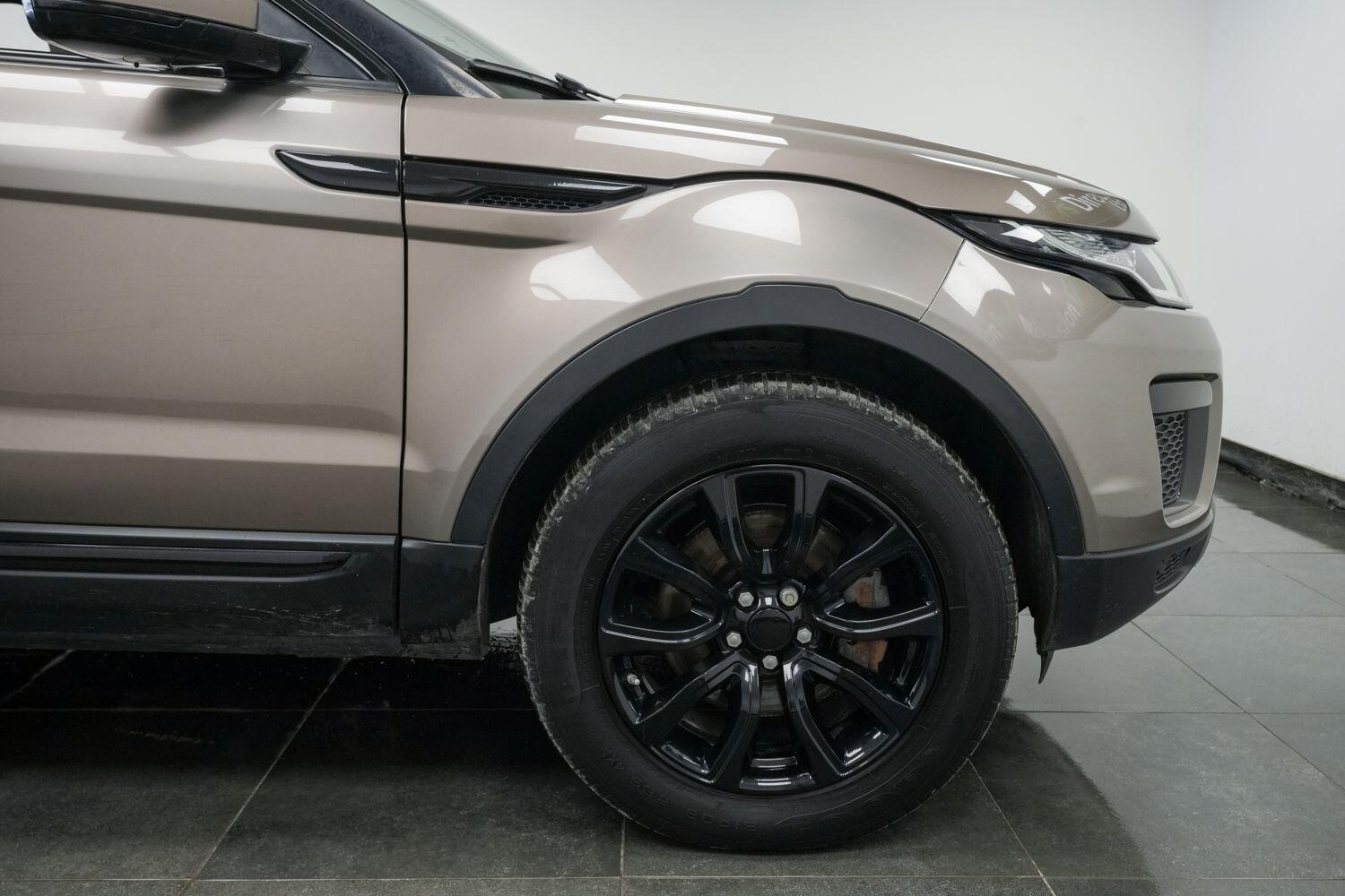 Land Rover Range Rover Evoque view 15