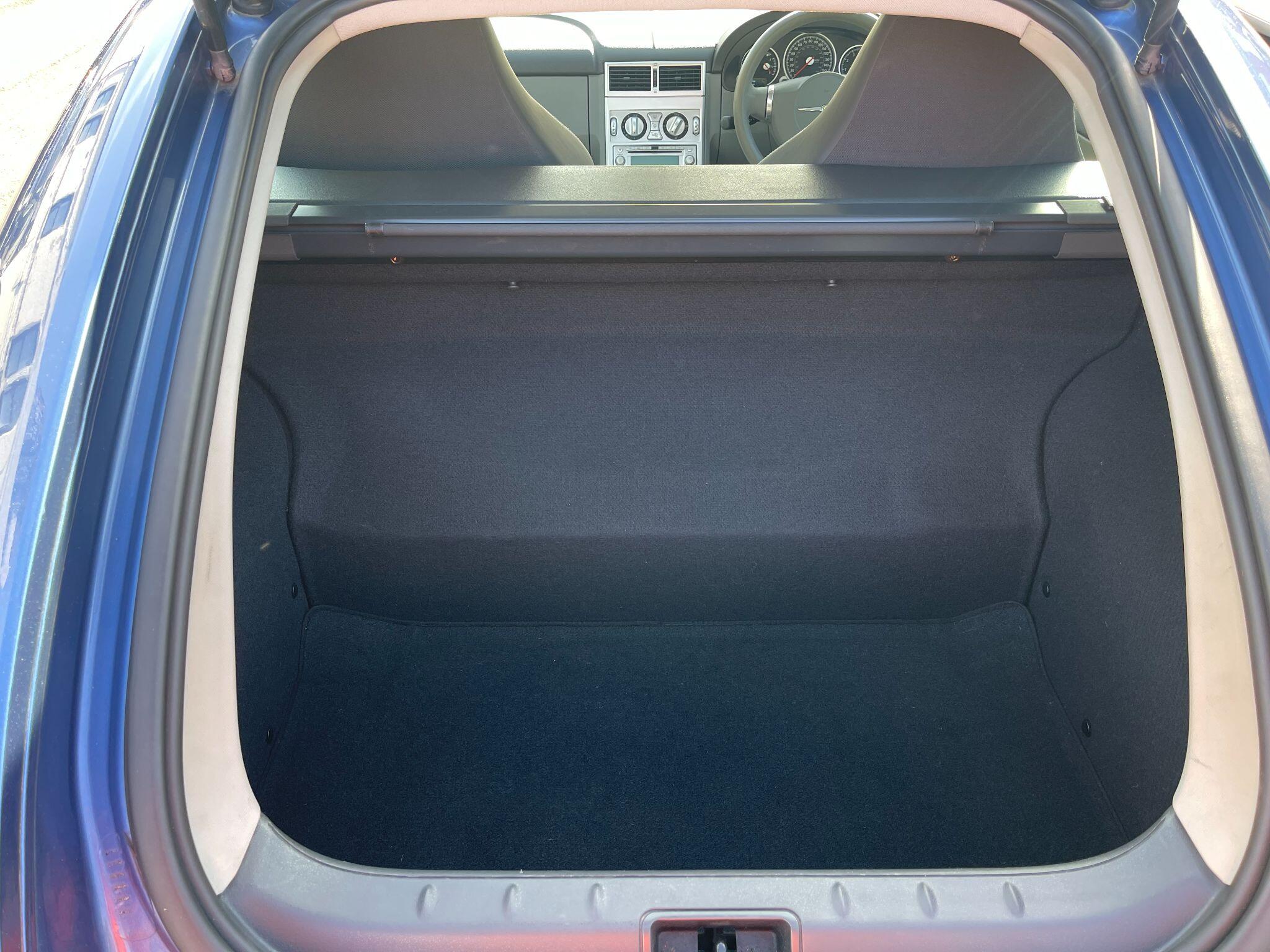 Chrysler Crossfire view 26