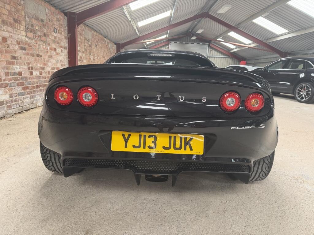 Lotus Elise view 6