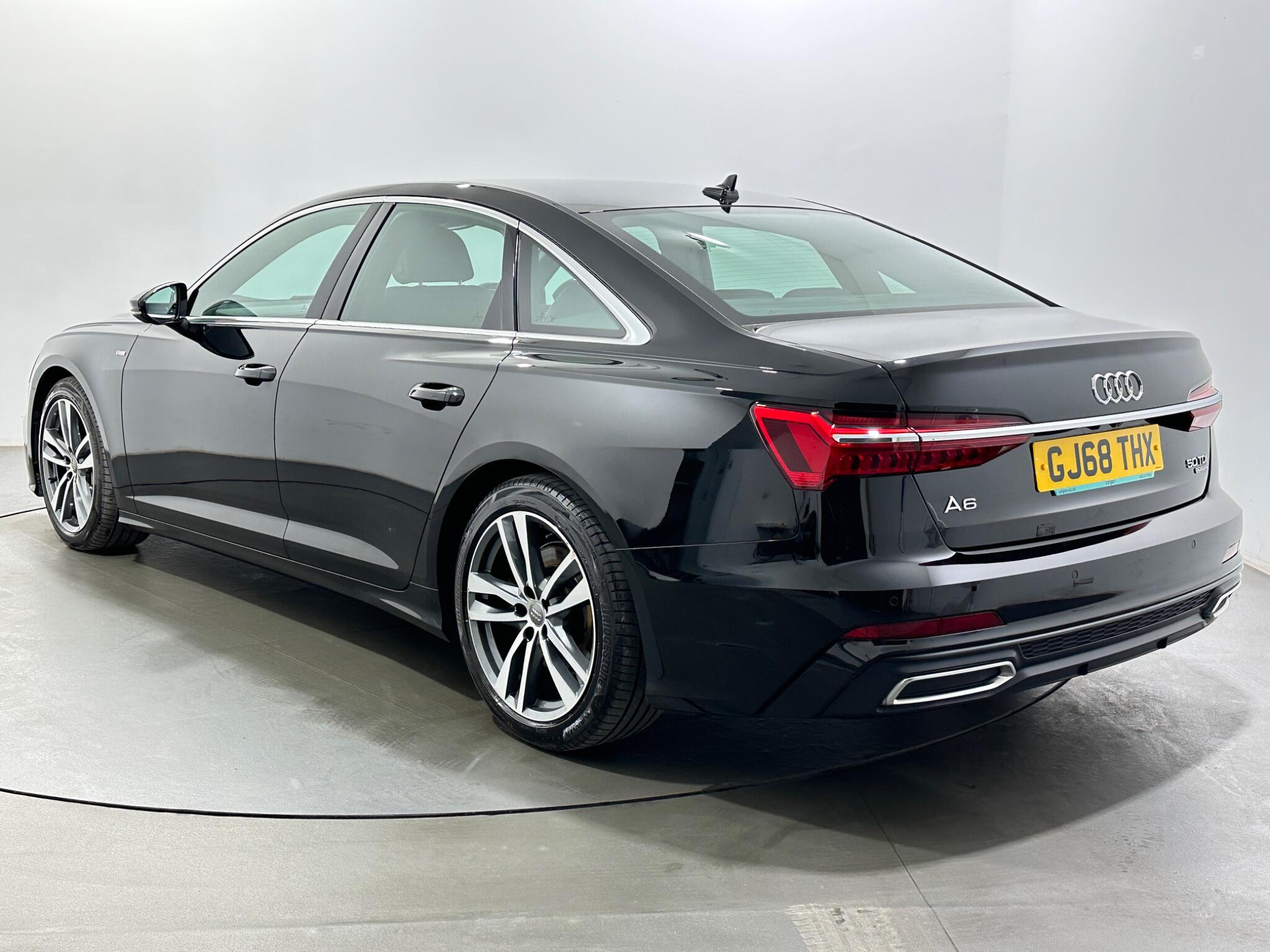 Audi A6 view 6