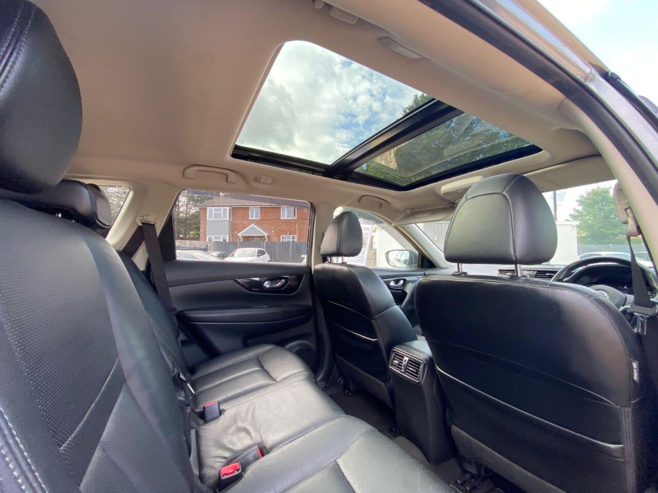 Nissan X-Trail view 14