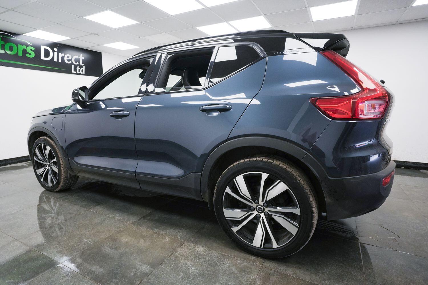 Volvo XC40 view 6