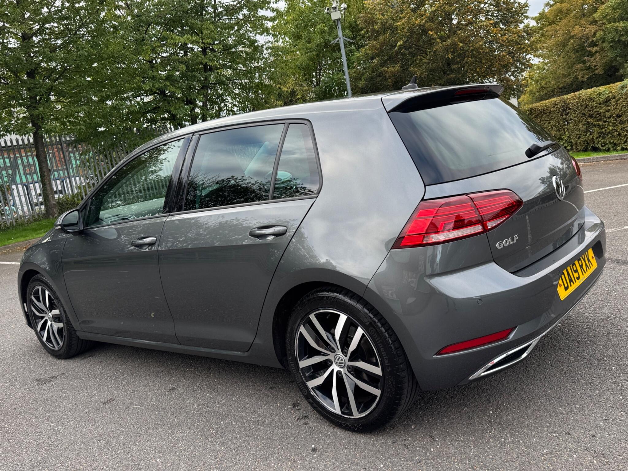 Volkswagen Golf view 8