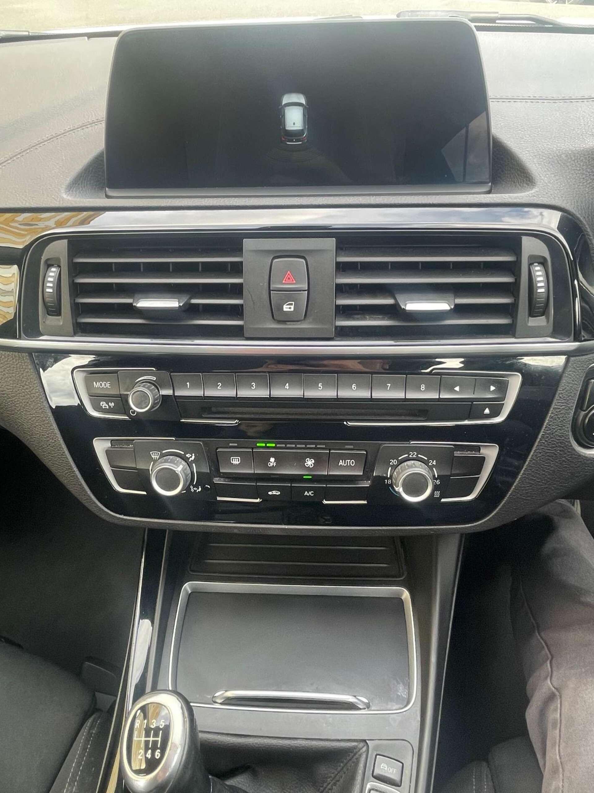 BMW 1 Series view 33