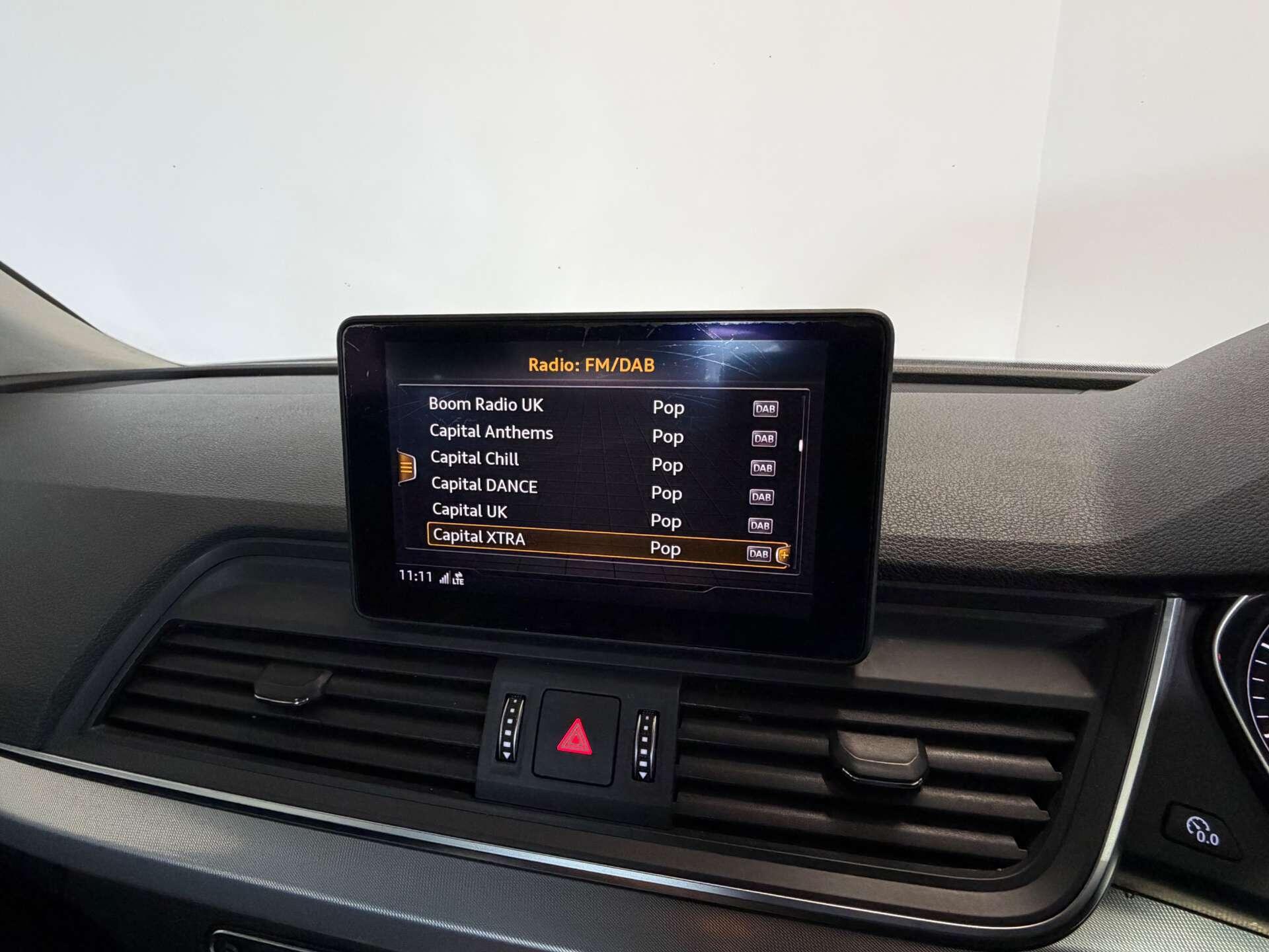 Audi Q5 view 30