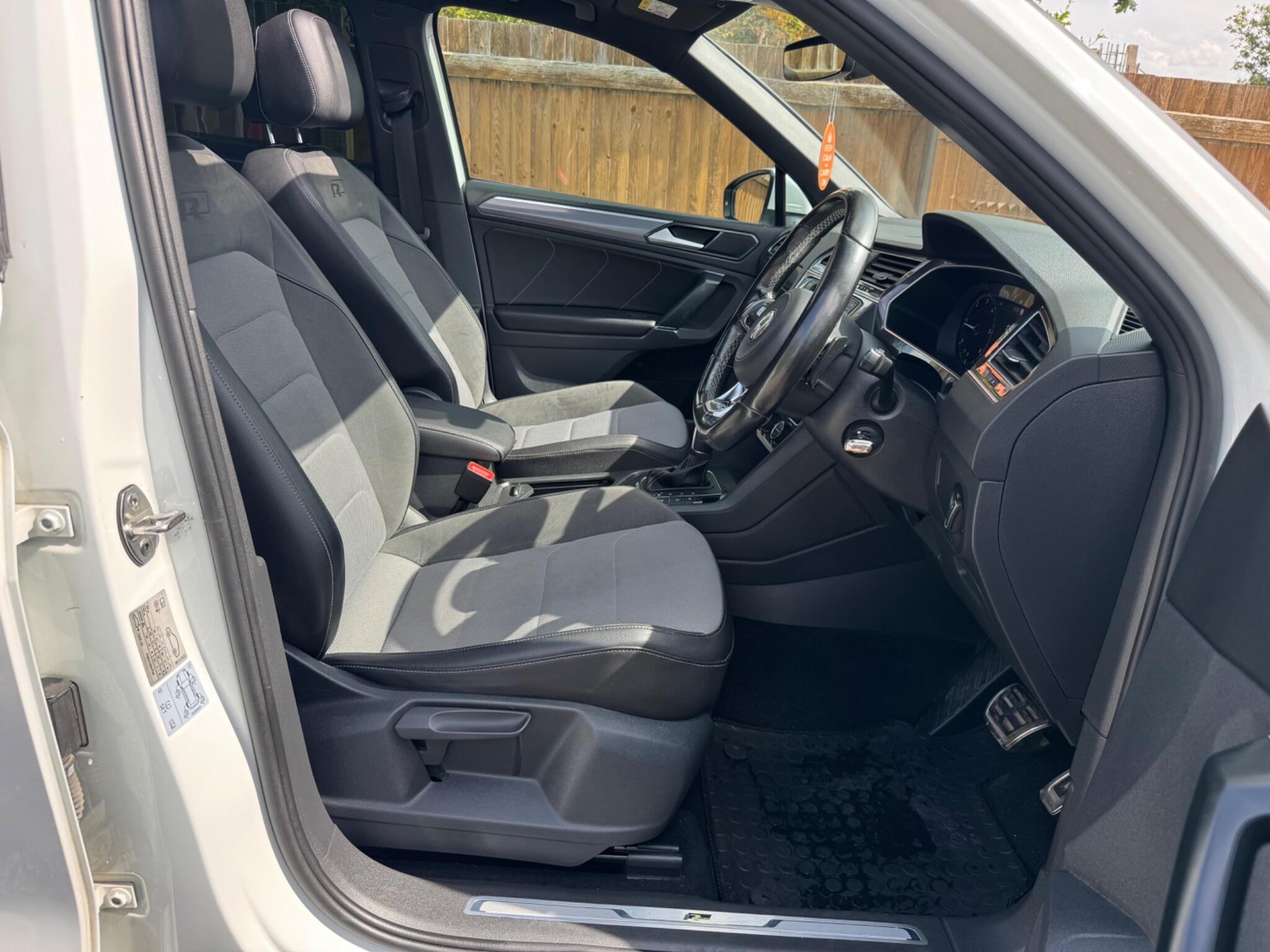 Volkswagen Tiguan view 24