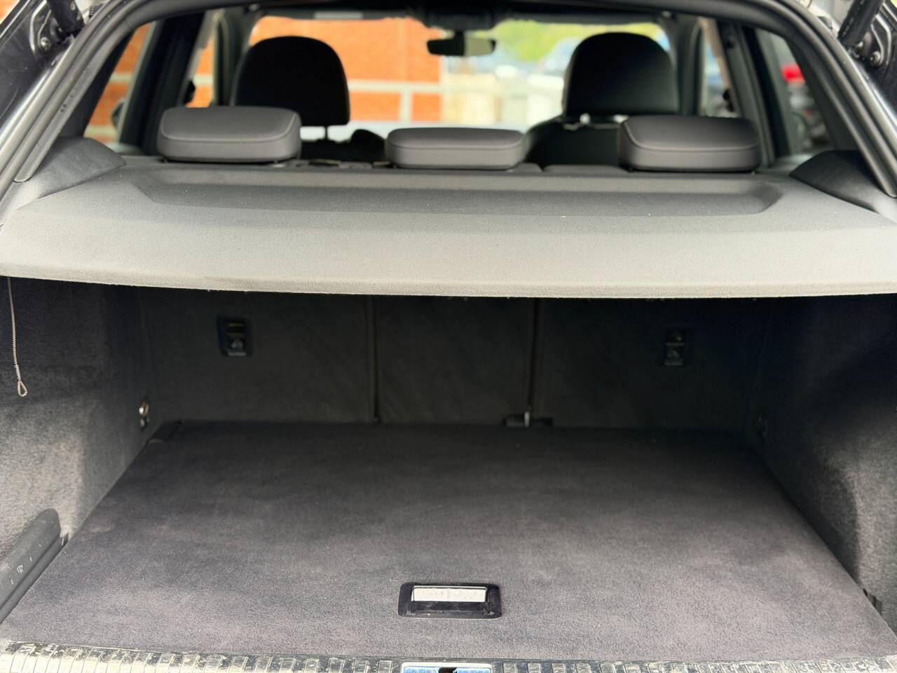 Audi Q3 view 61