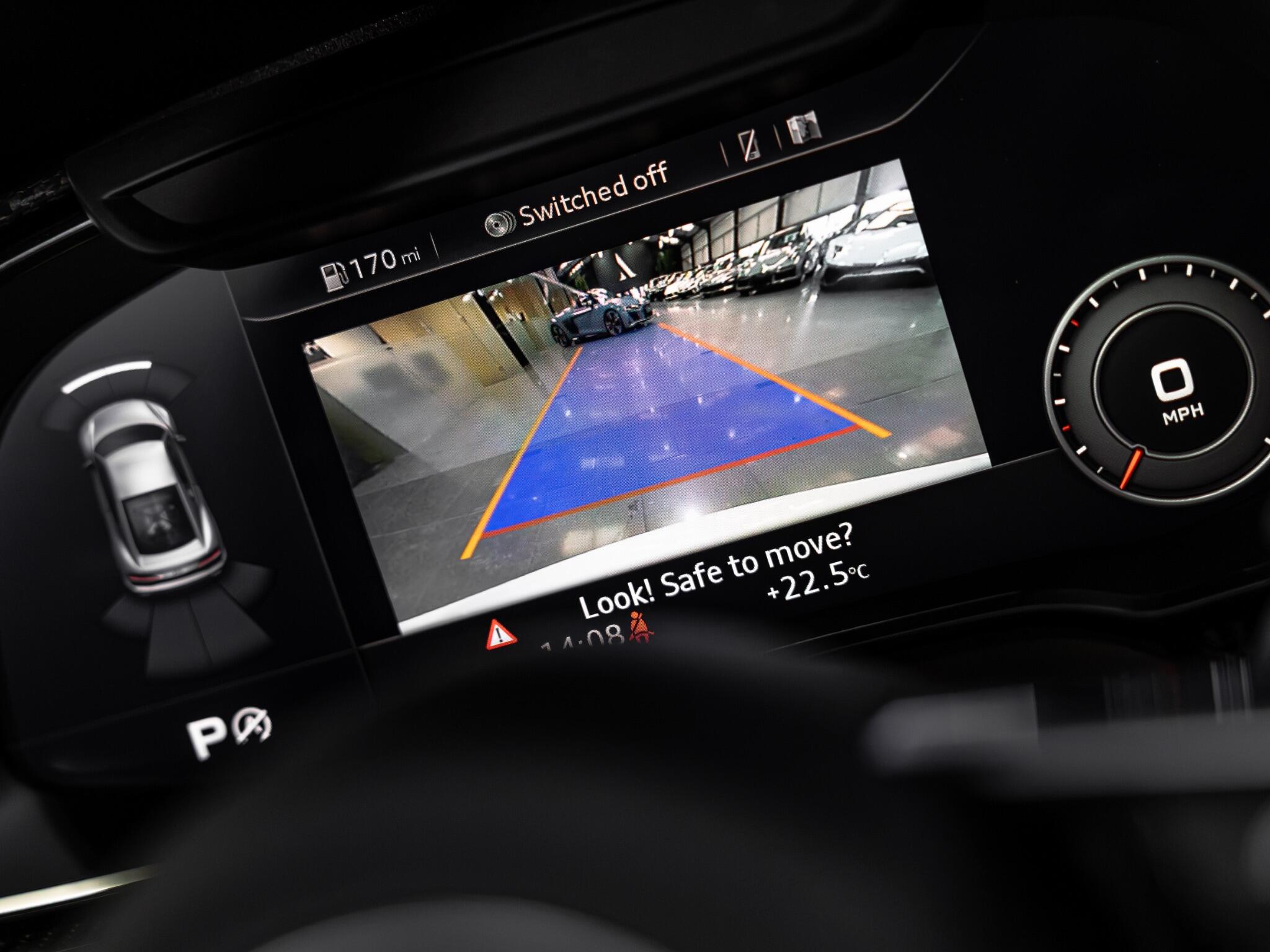 Audi R8 view 22