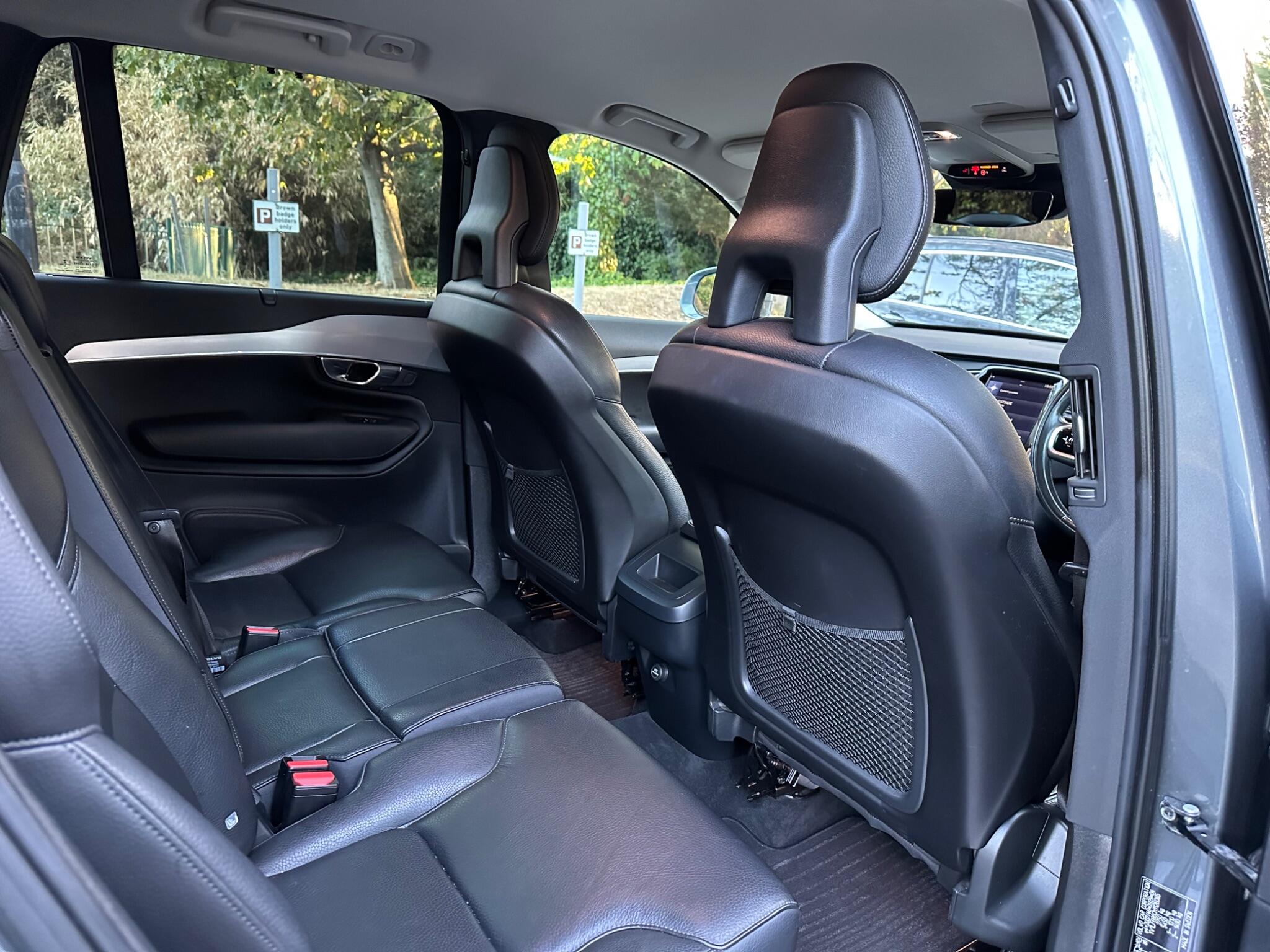 Volvo XC90 view 19
