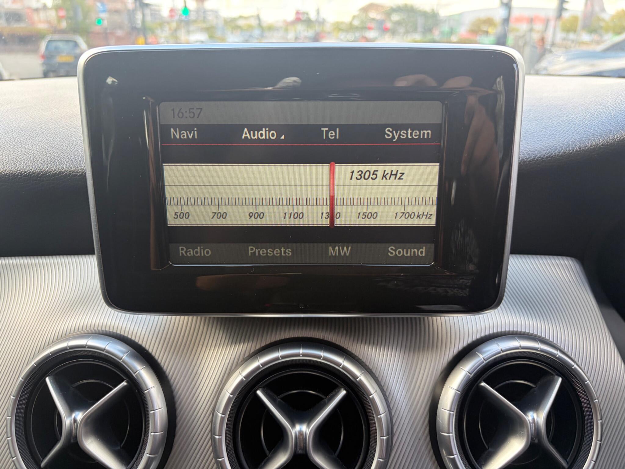 Mercedes-Benz Cla view 47