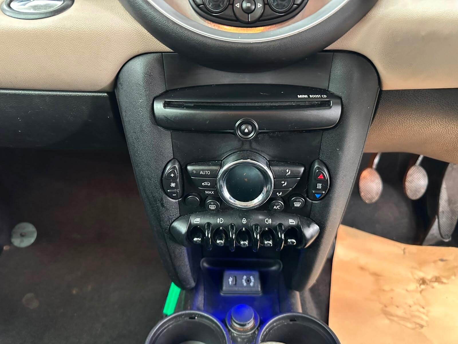 Mini Hatch view 37