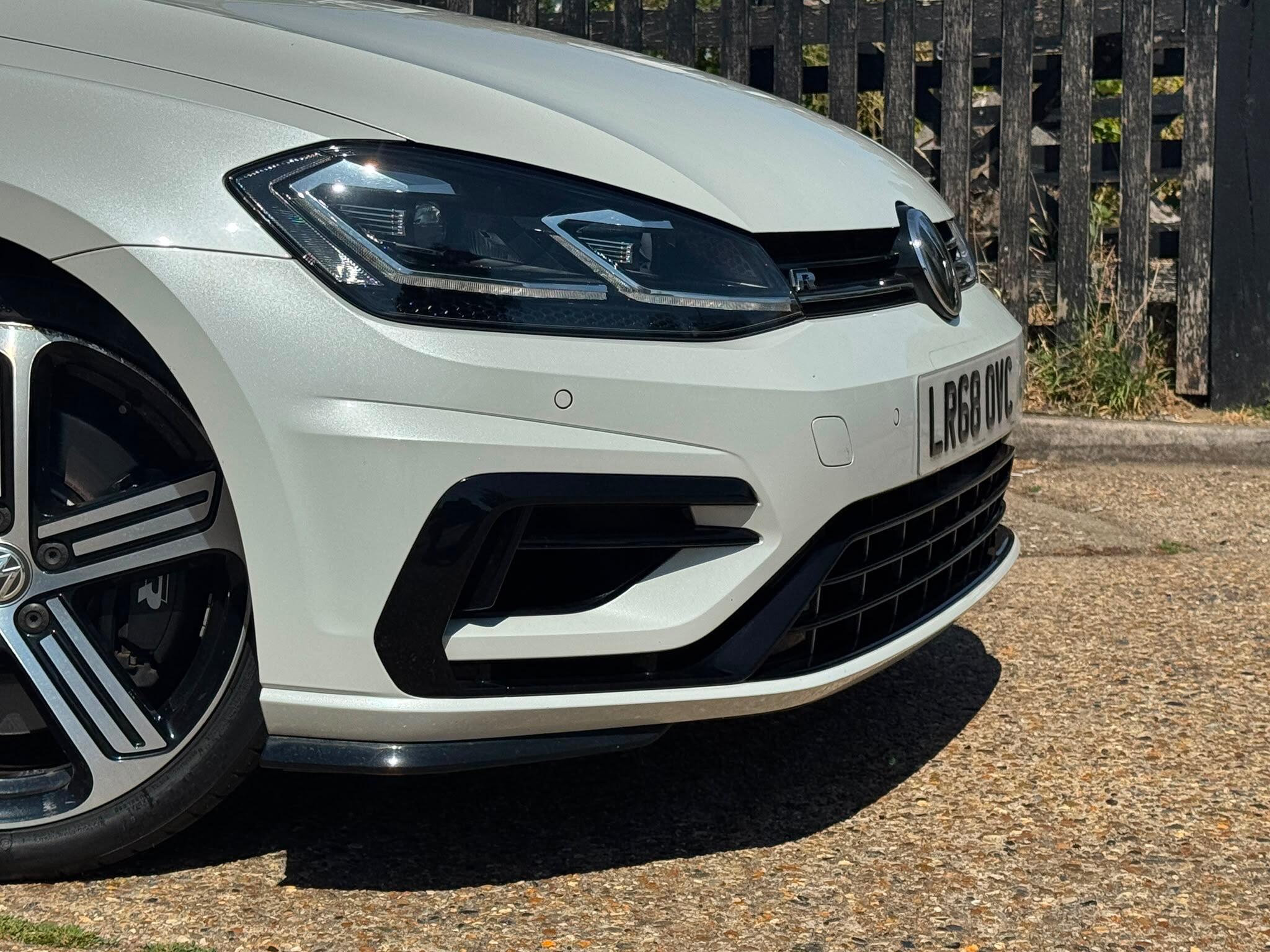 Volkswagen Golf view 43