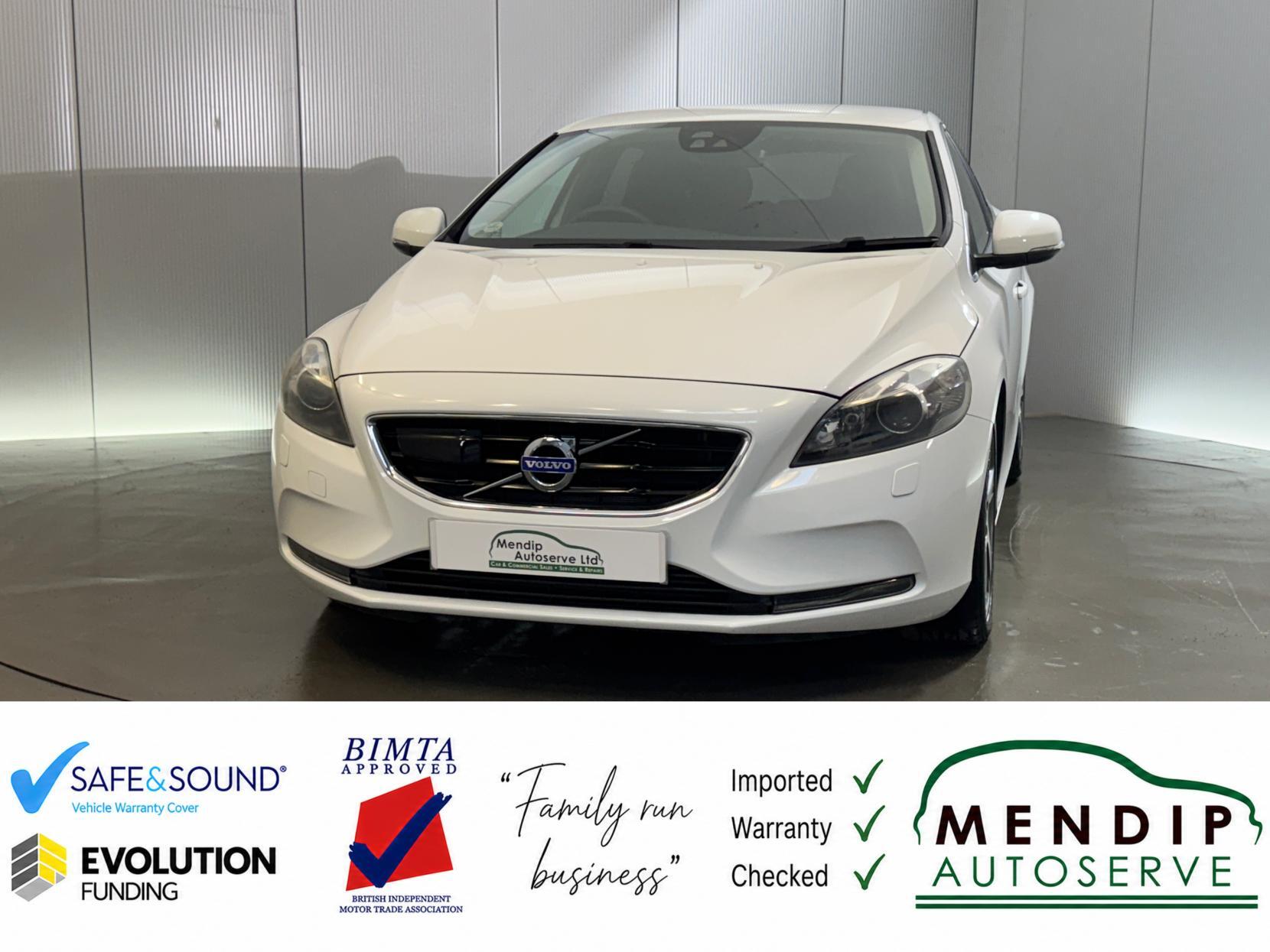 Volvo V40 view 45