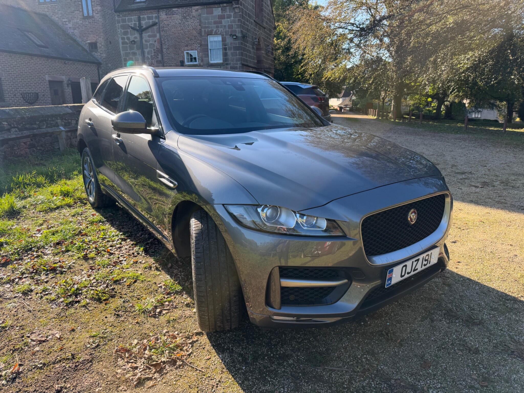Jaguar F-PACE