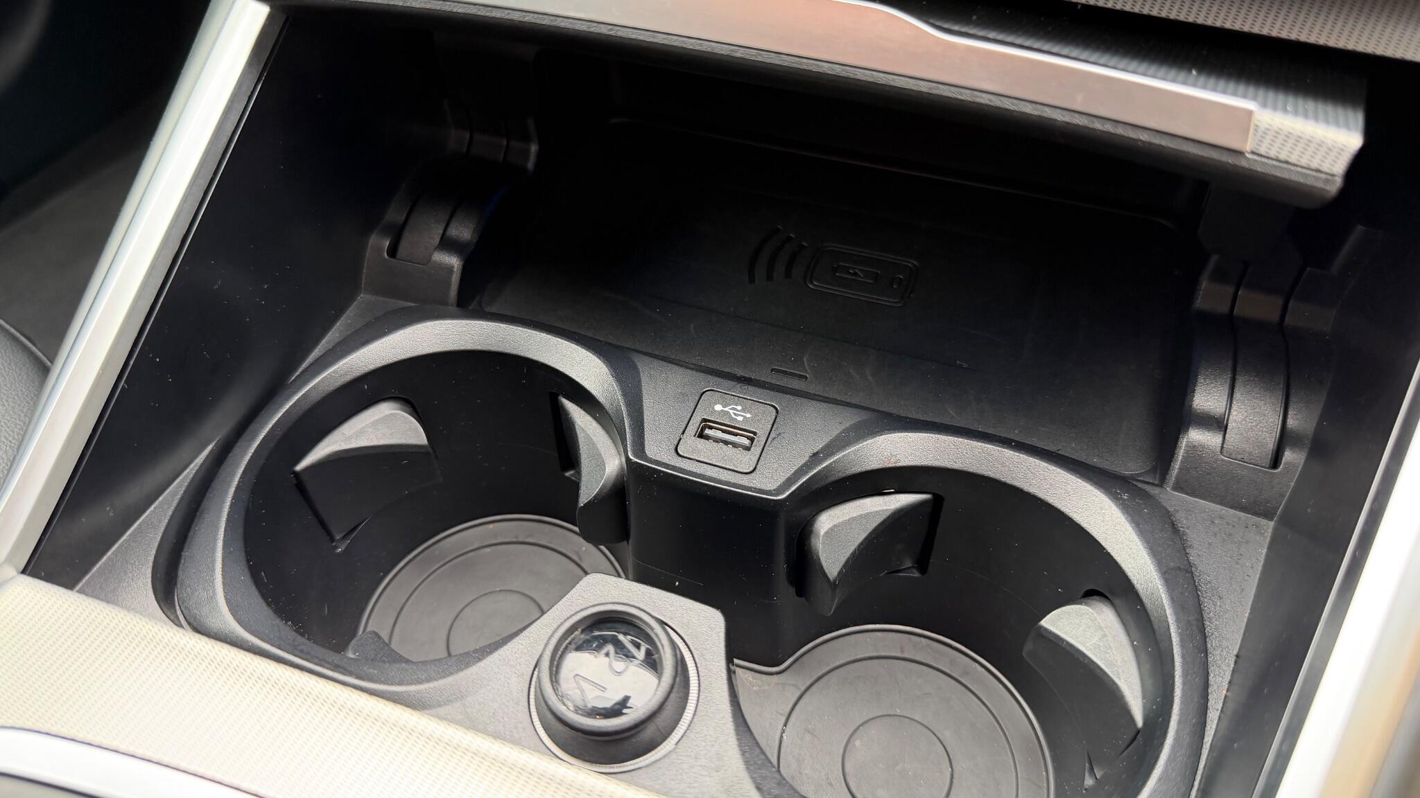BMW I4 view 36