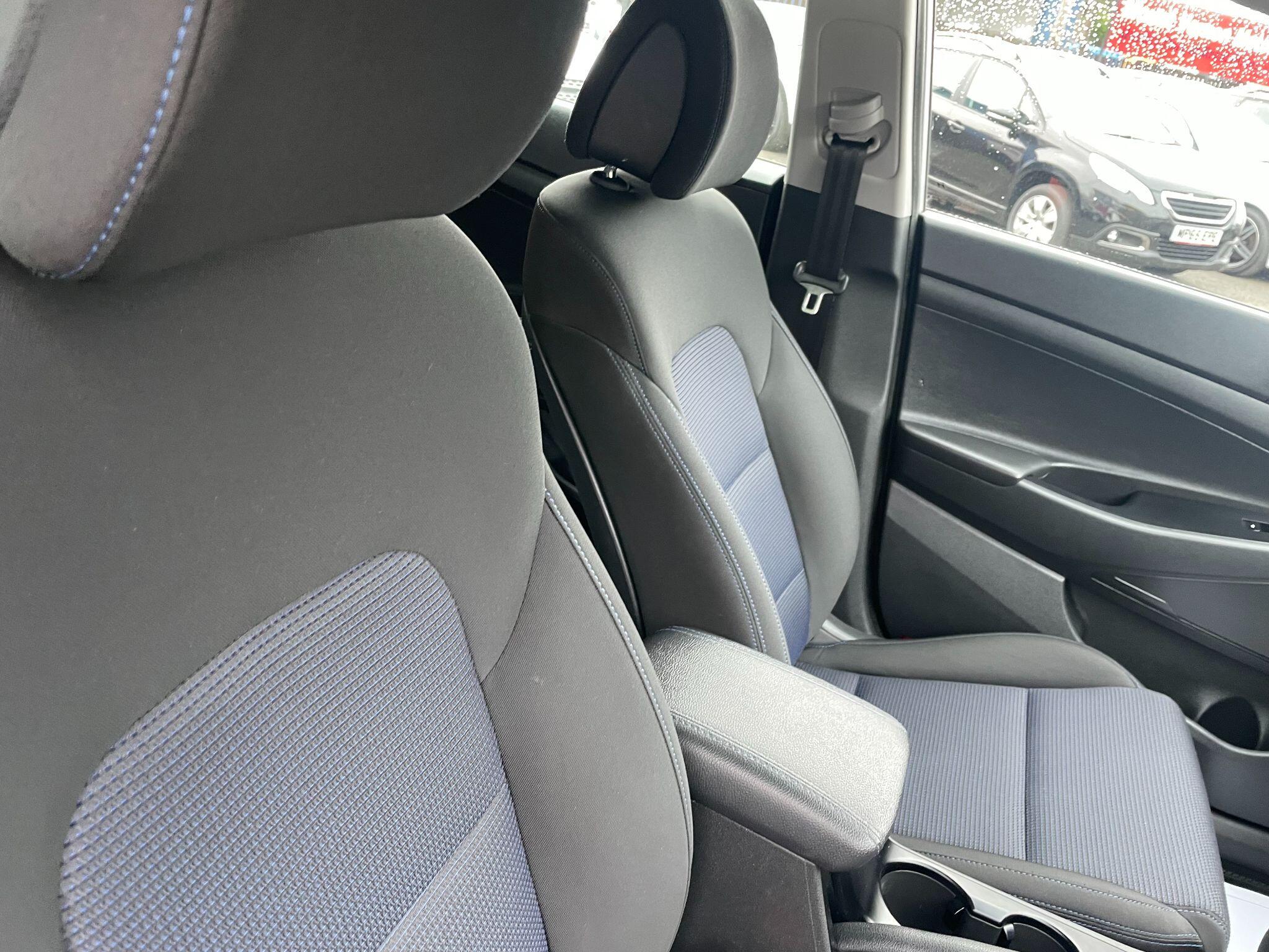 Hyundai Tucson view 16