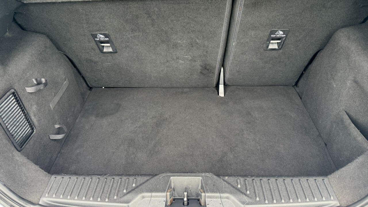 Ford Fiesta view 38