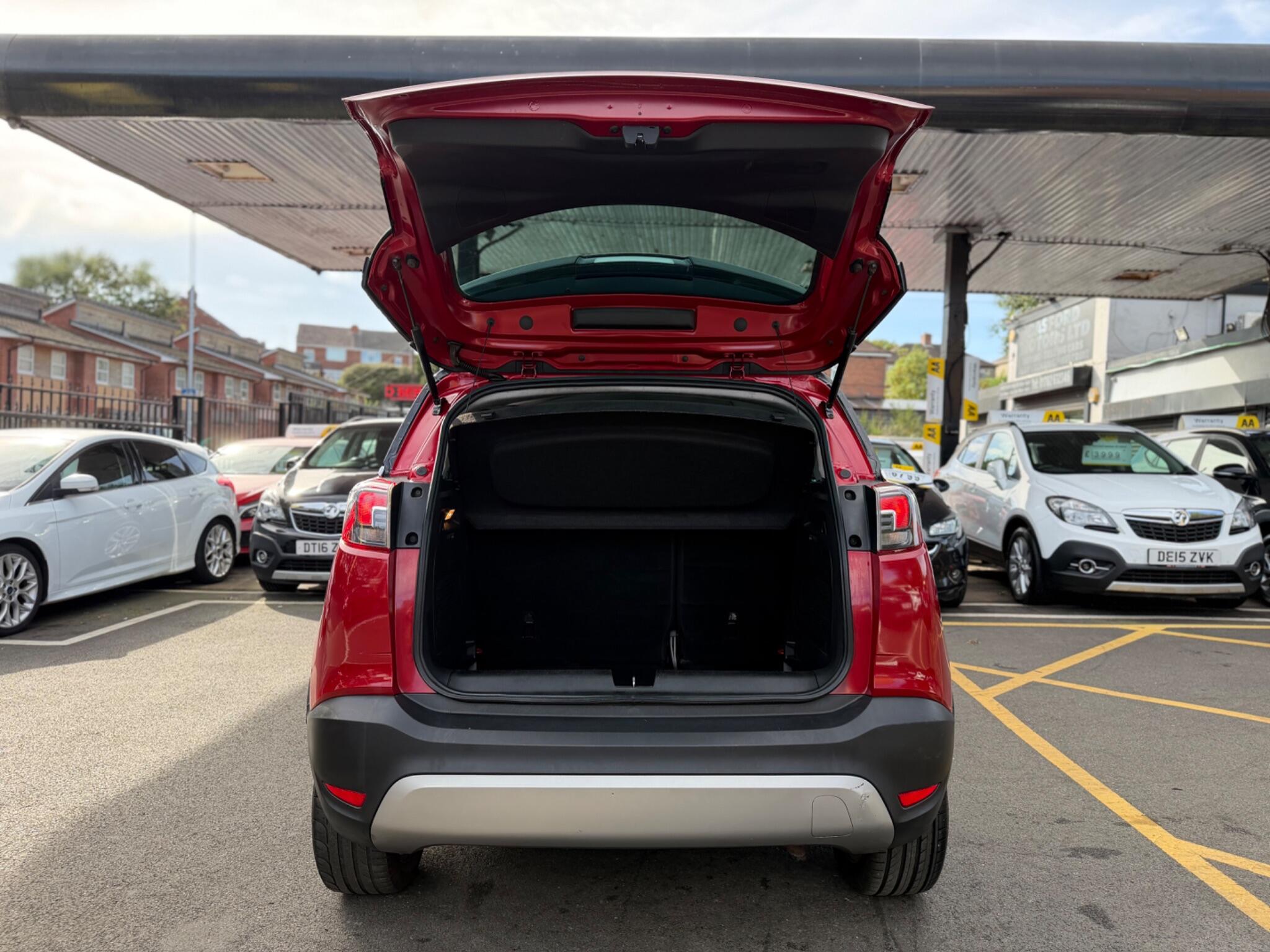 Vauxhall Crossland X view 25