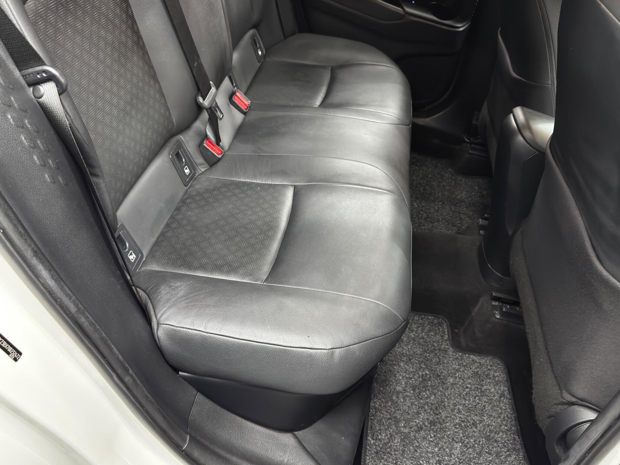 Toyota C-HR view 16