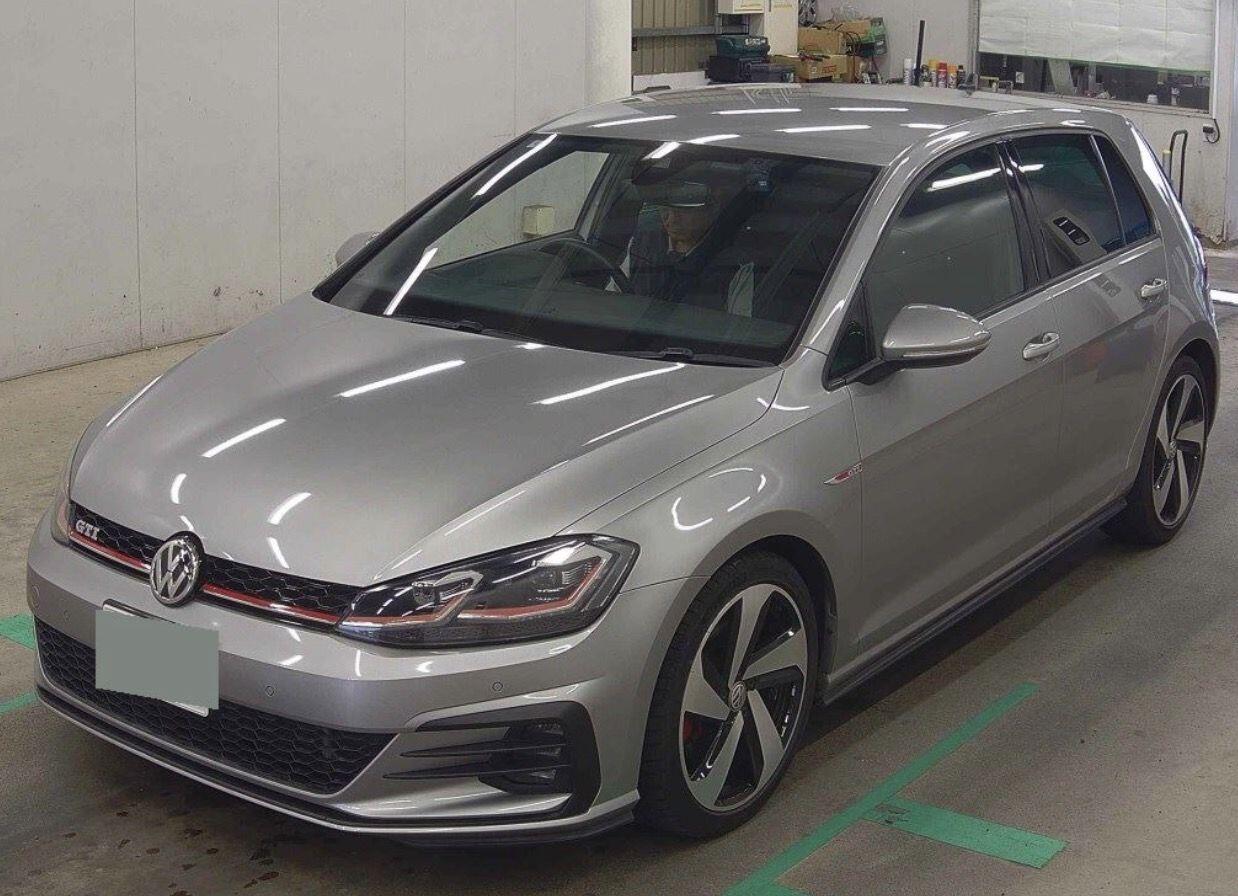 Volkswagen Golf view 2