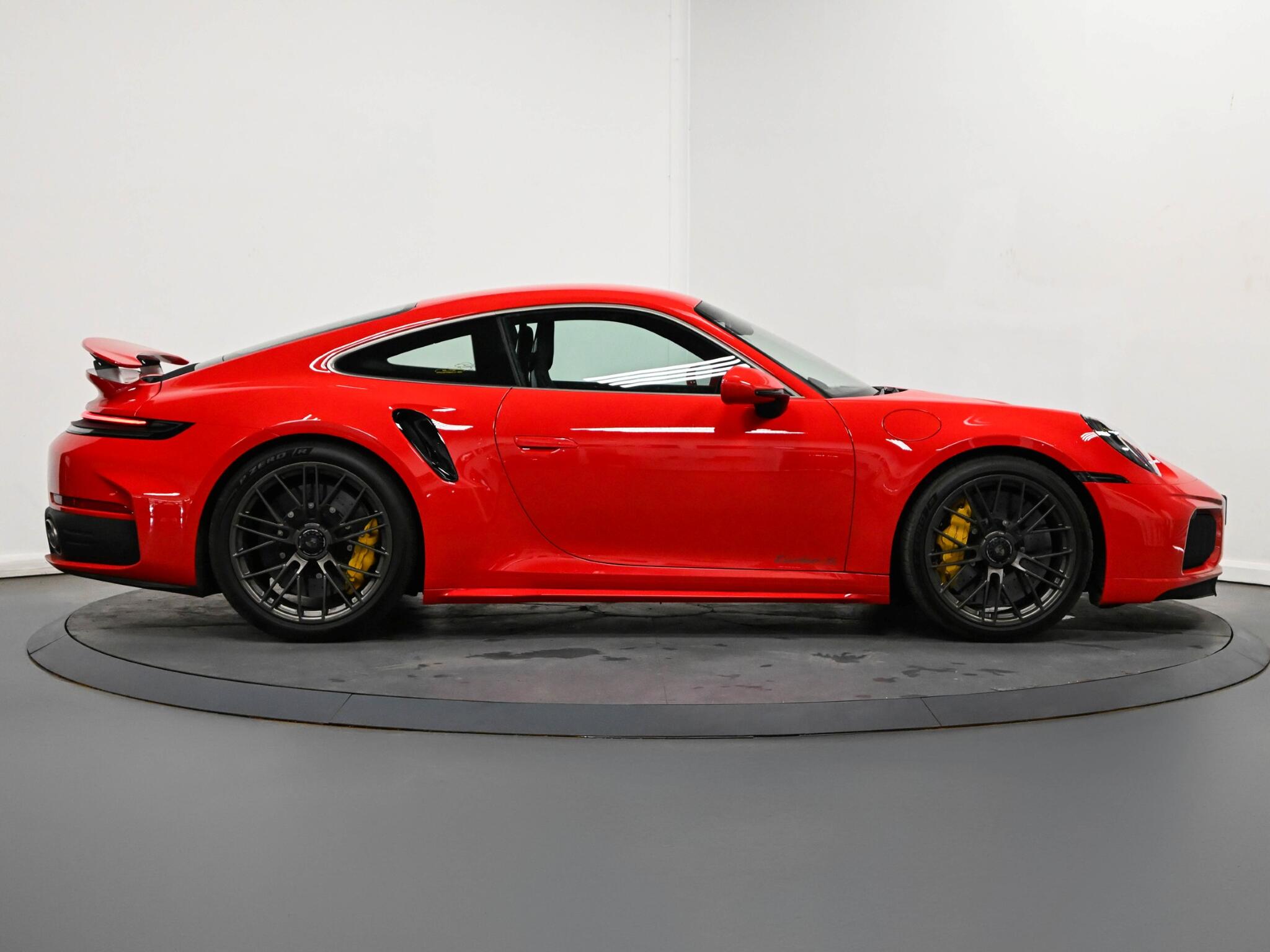Porsche 911 view 28