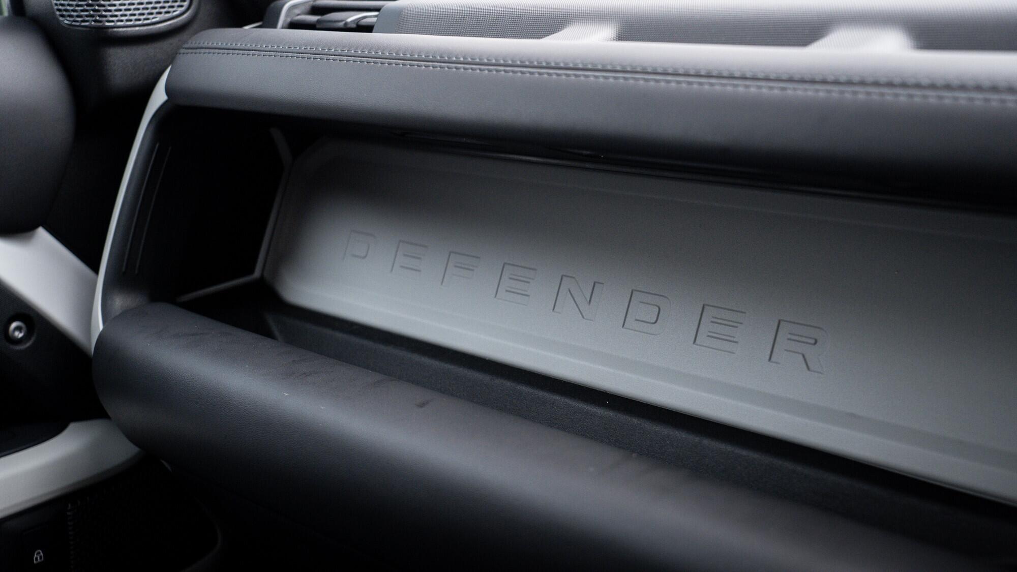 Land Rover Defender view 44