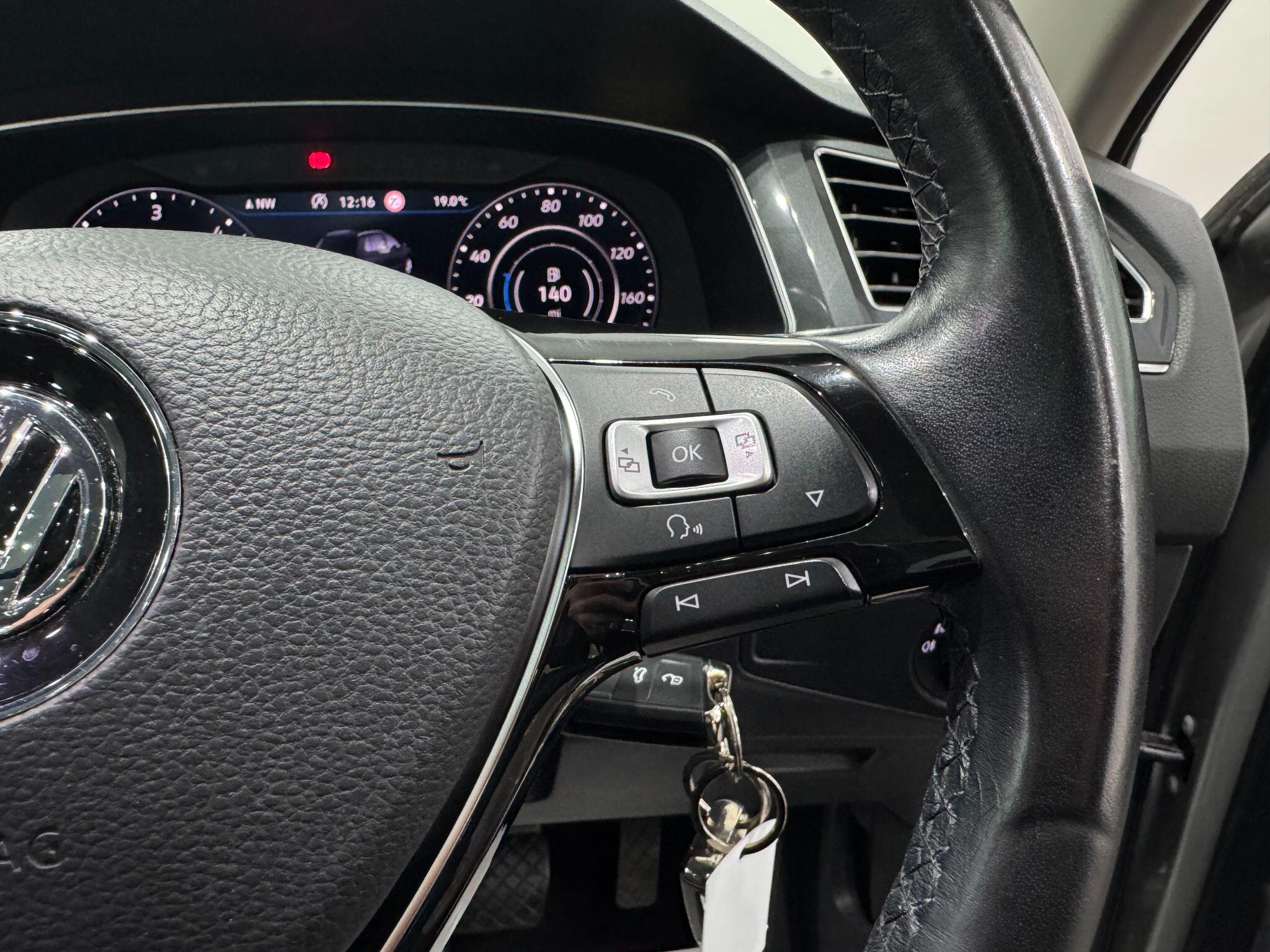 Volkswagen Tiguan view 32