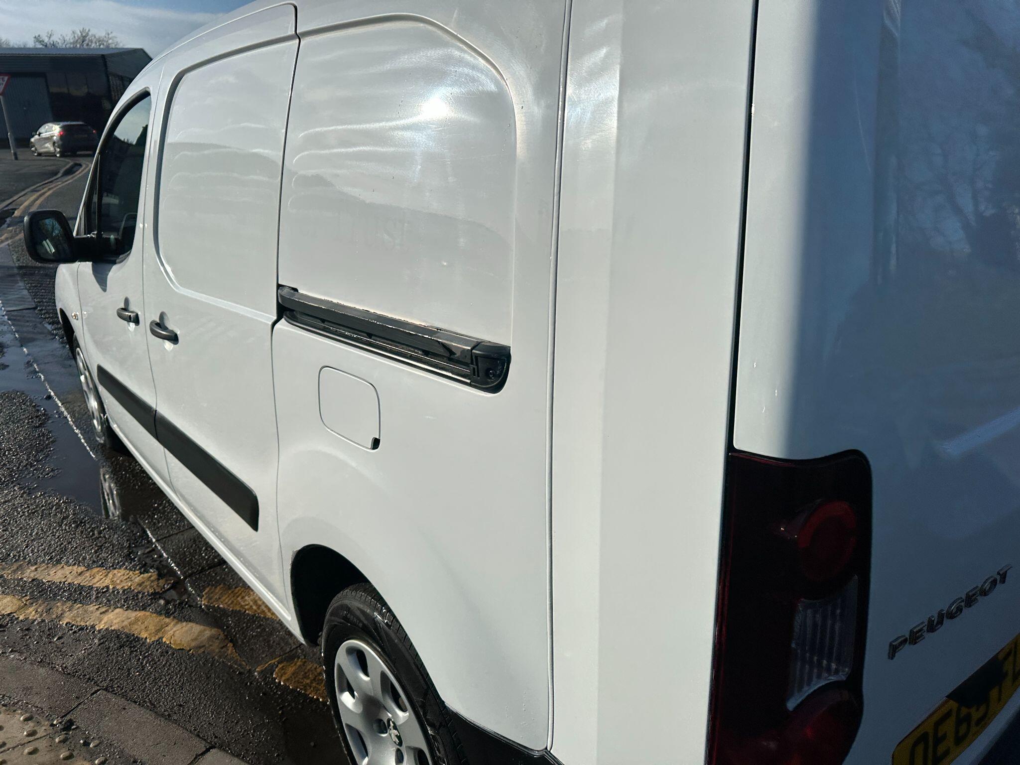 2016 Peugeot Partner 1.6 HDi S Crew Van L2 4dr • 93,298 miles image 16