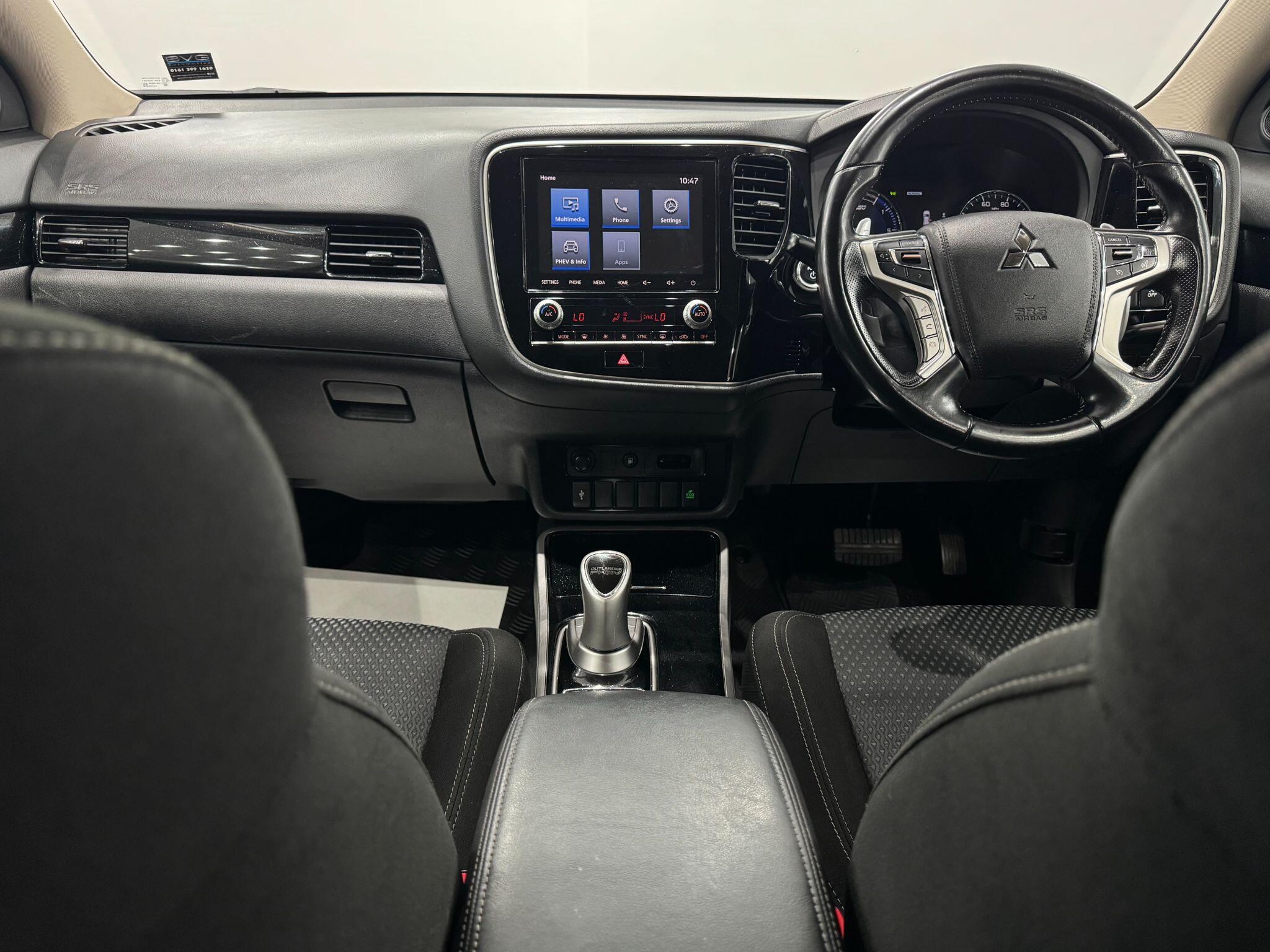 Mitsubishi Outlander view 27