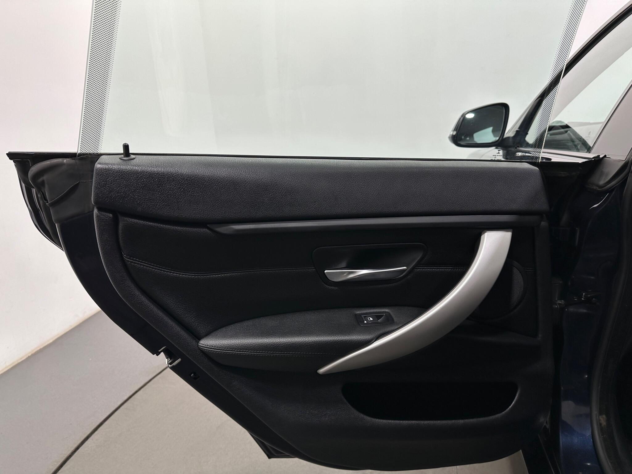 BMW 4 Series Gran Coupe view 40