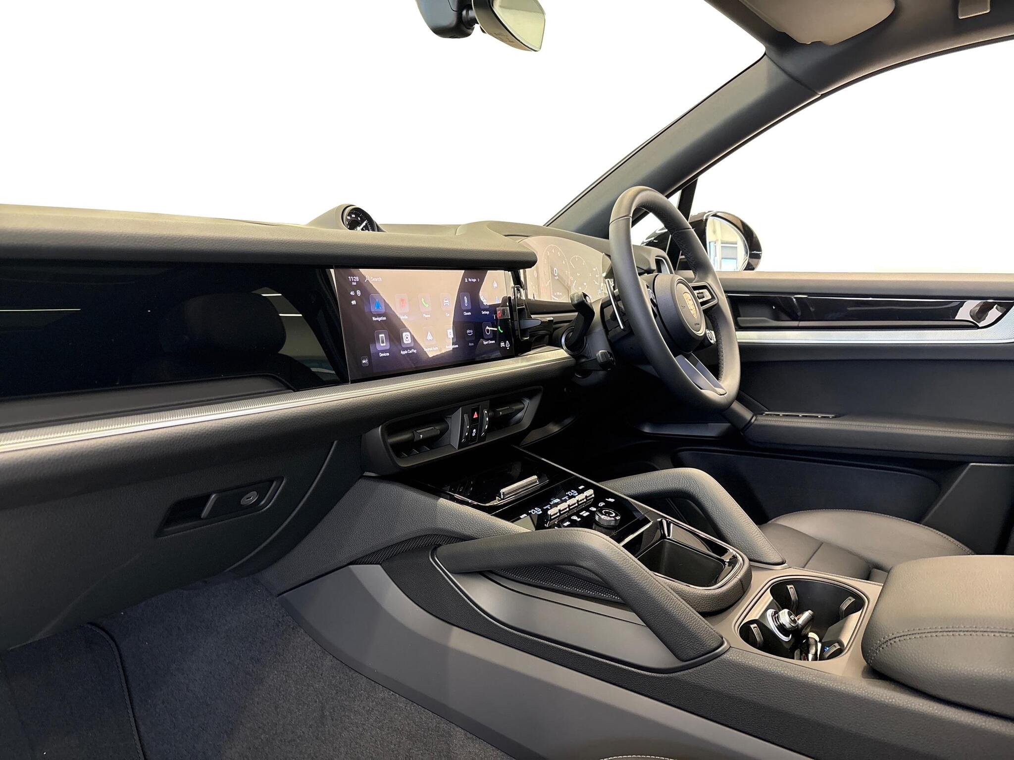 Porsche Cayenne view 13