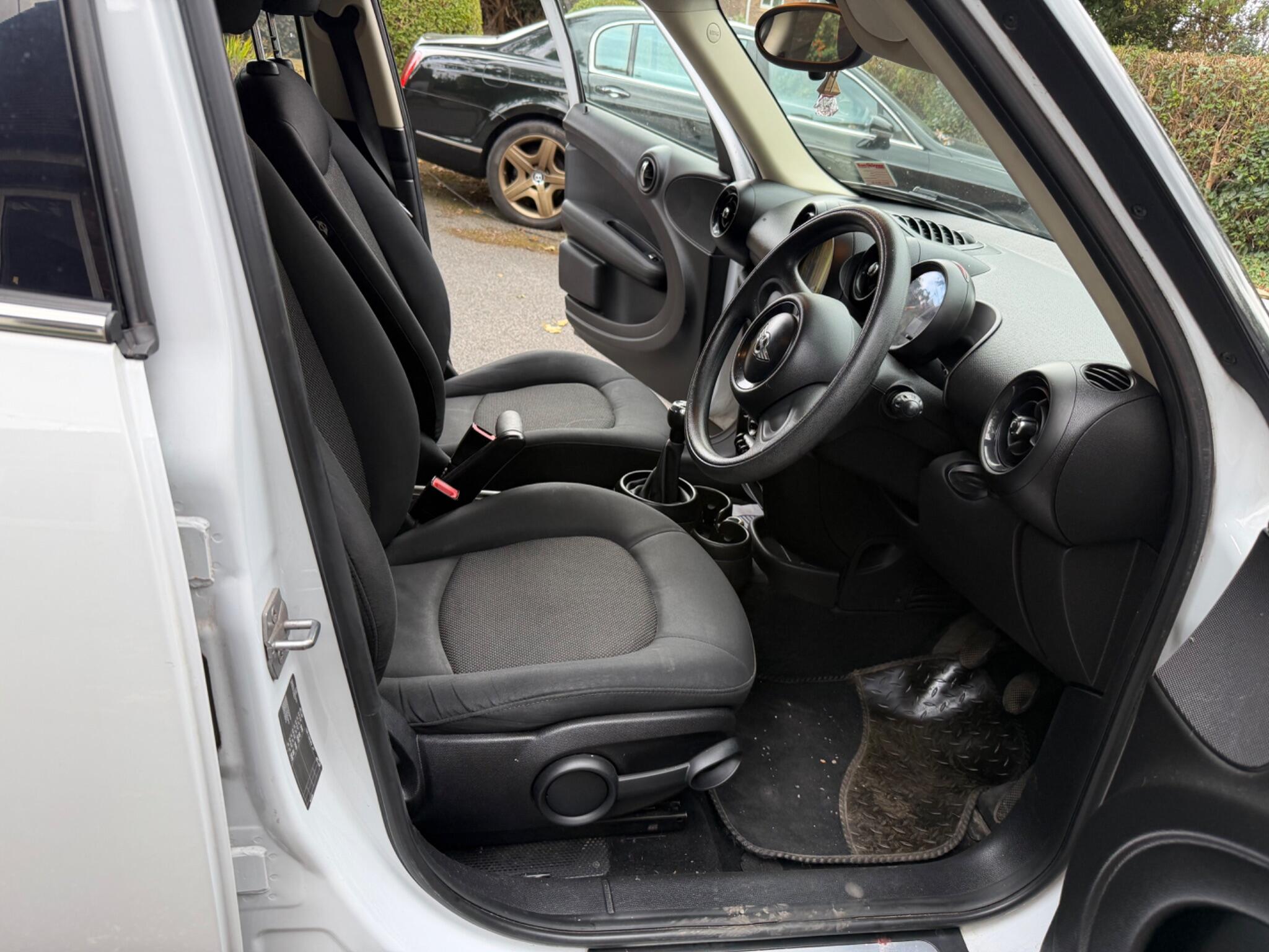 Mini Countryman view 4
