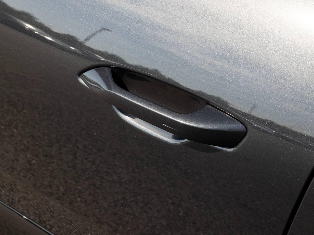 Porsche Macan view 87