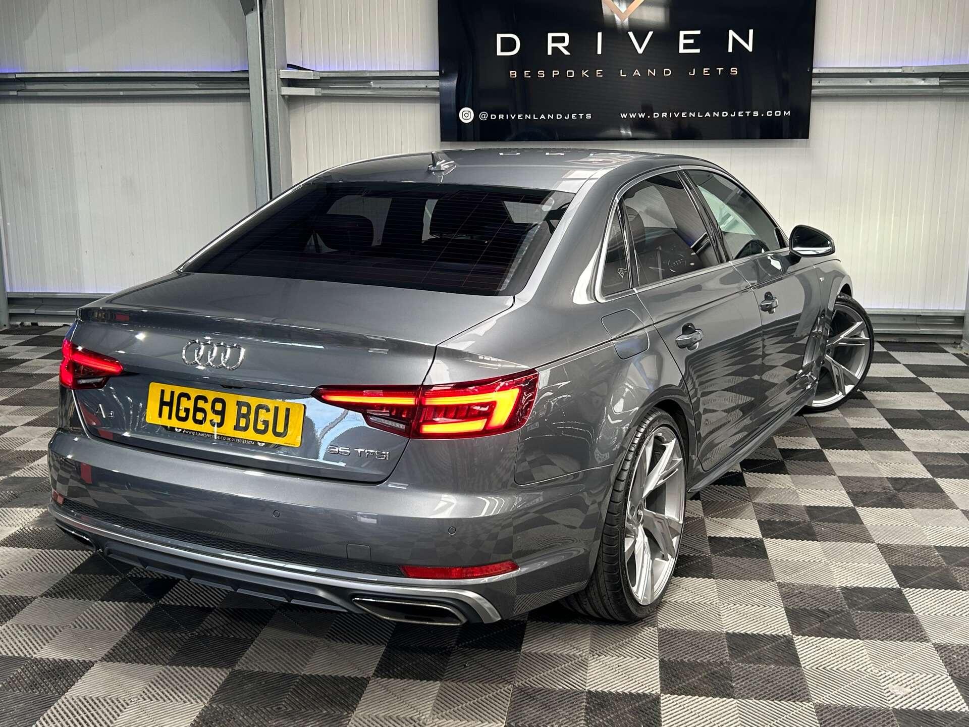 Audi A4 view 10
